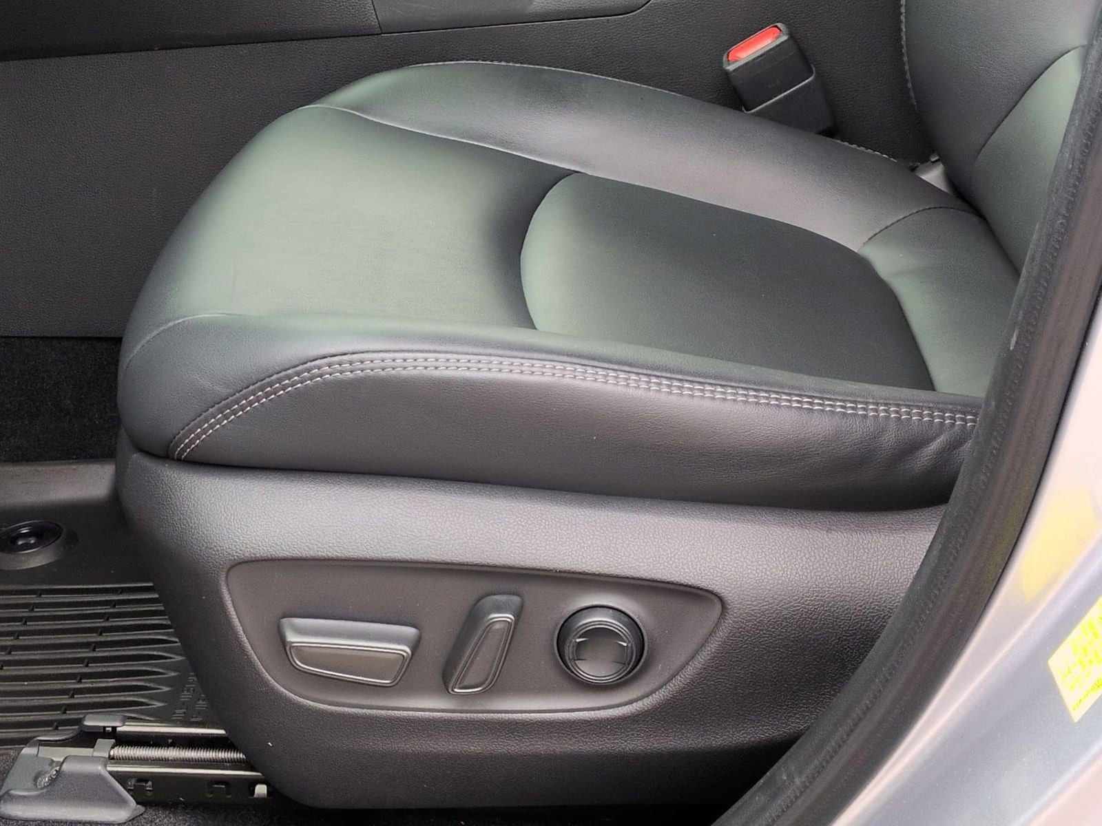 Thumbnail: 2023 Toyota RAV4 - 18