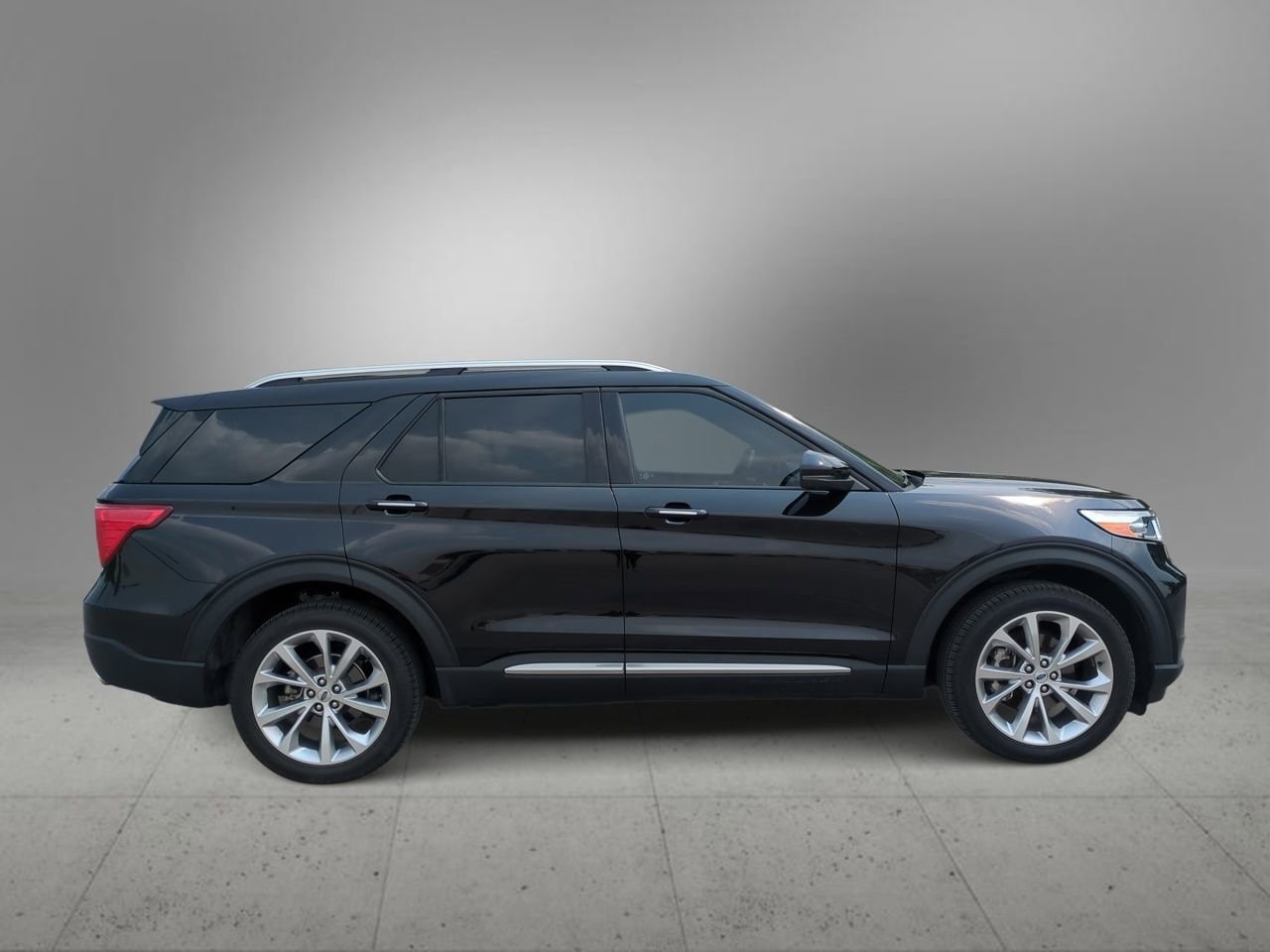 Thumbnail: 2023 Ford Explorer - 9