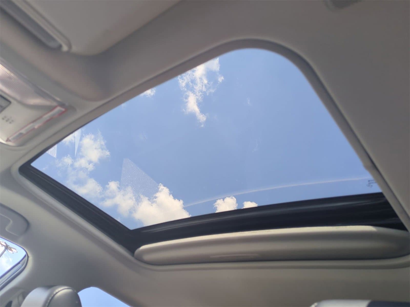 Thumbnail: 2023 Toyota RAV4 - 19
