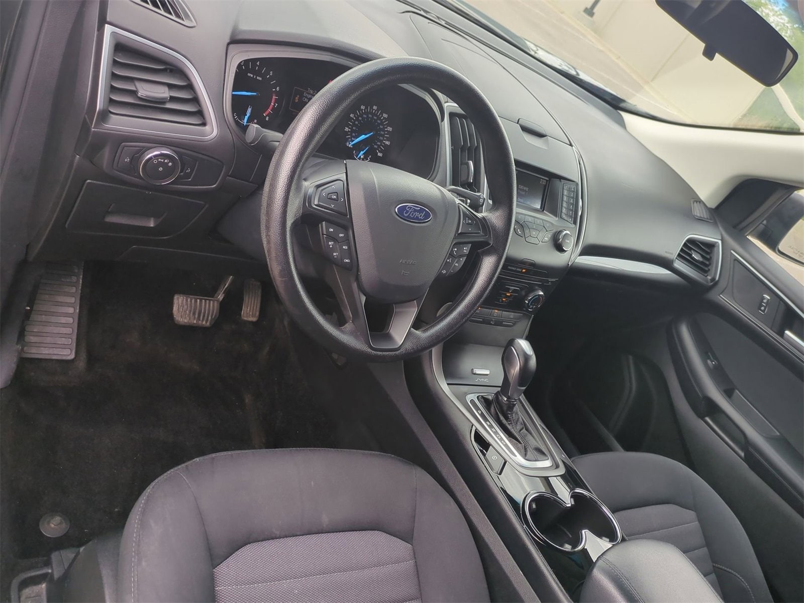 Thumbnail: 2016 Ford Edge - 10