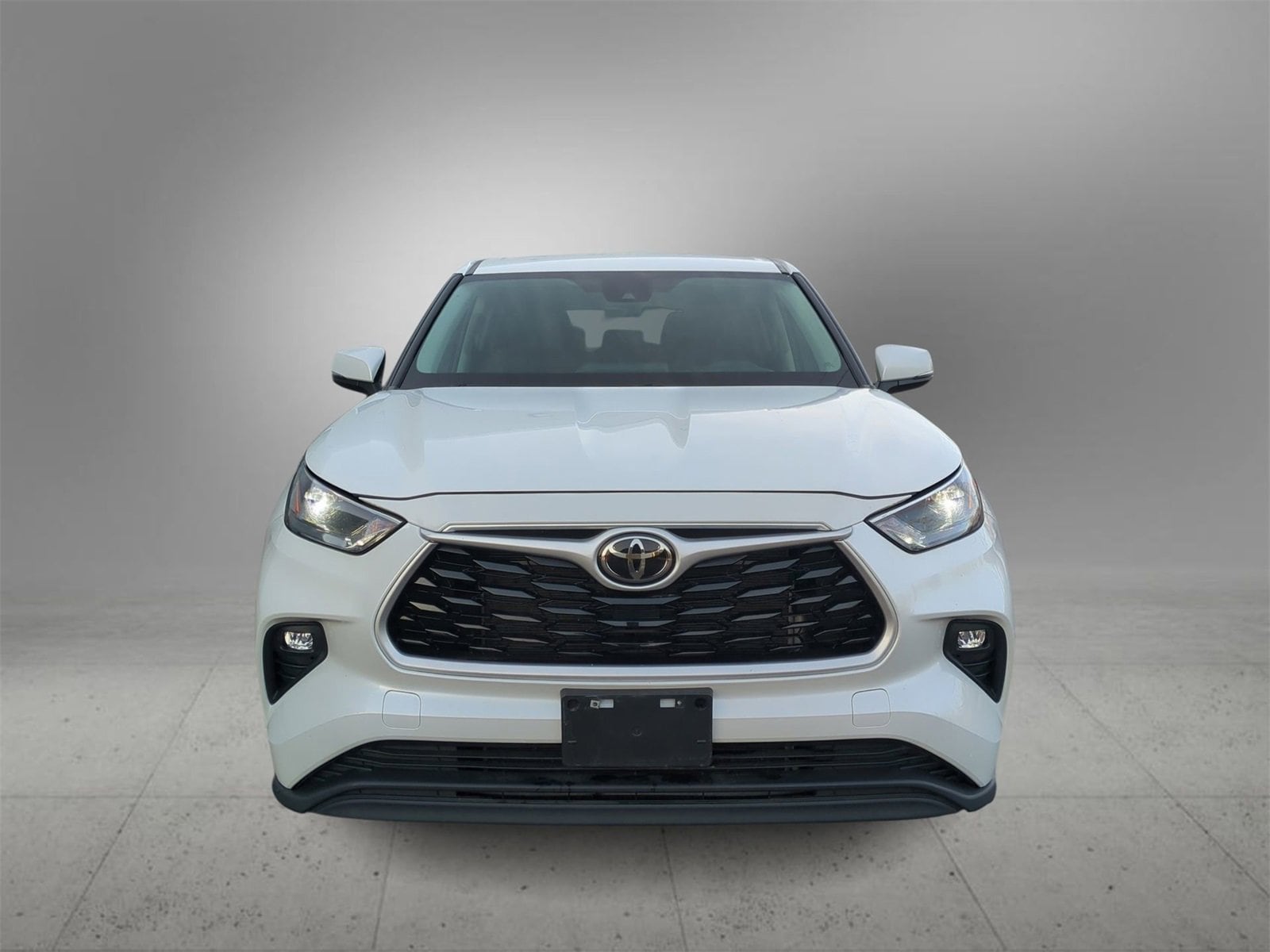 Thumbnail: 2023 Toyota Highlander - 3