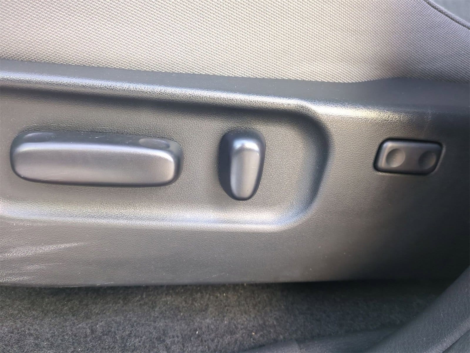 Thumbnail: 2023 Toyota Tacoma - 17