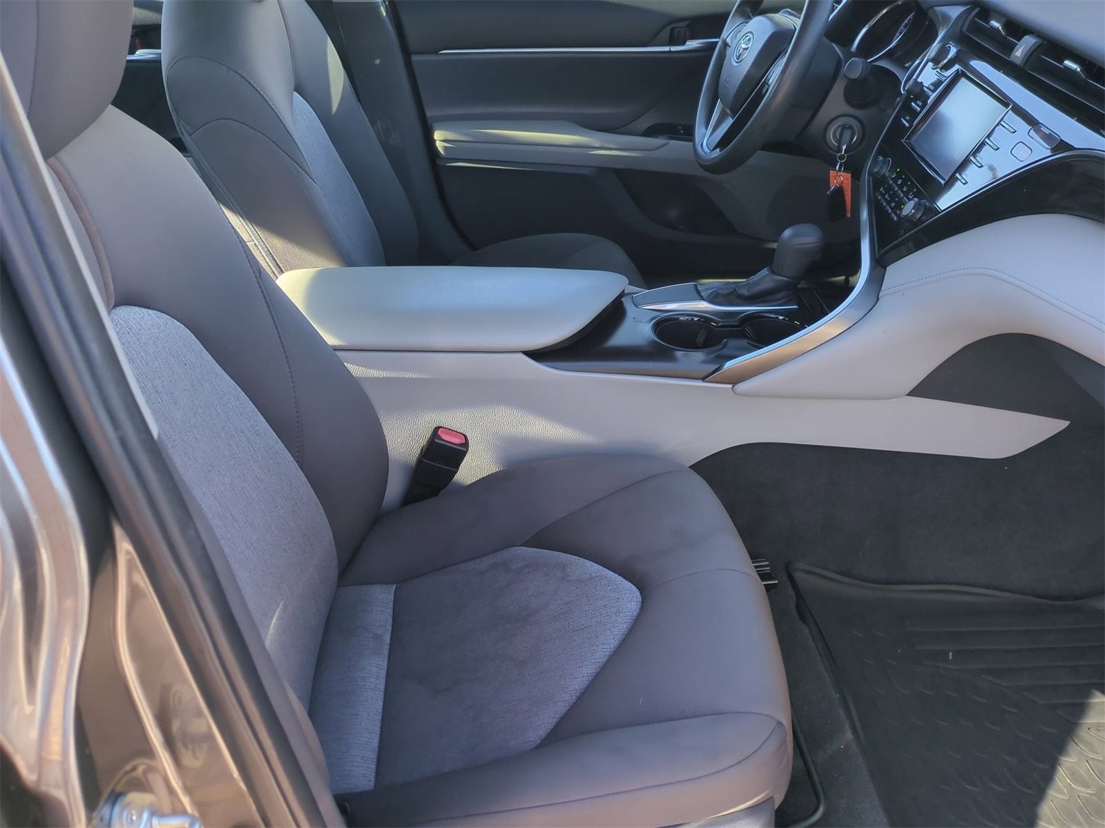 Thumbnail: 2019 Toyota Camry - 21