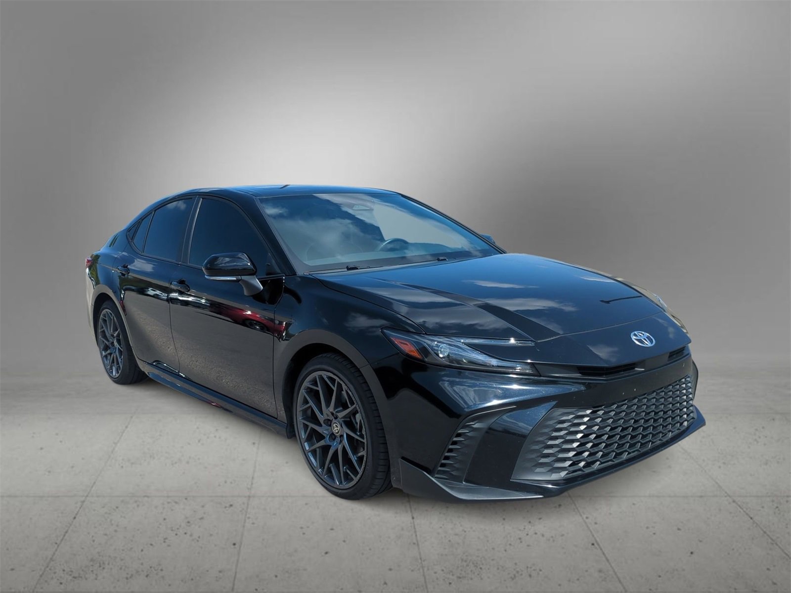 2025 Toyota Camry SE photo 2