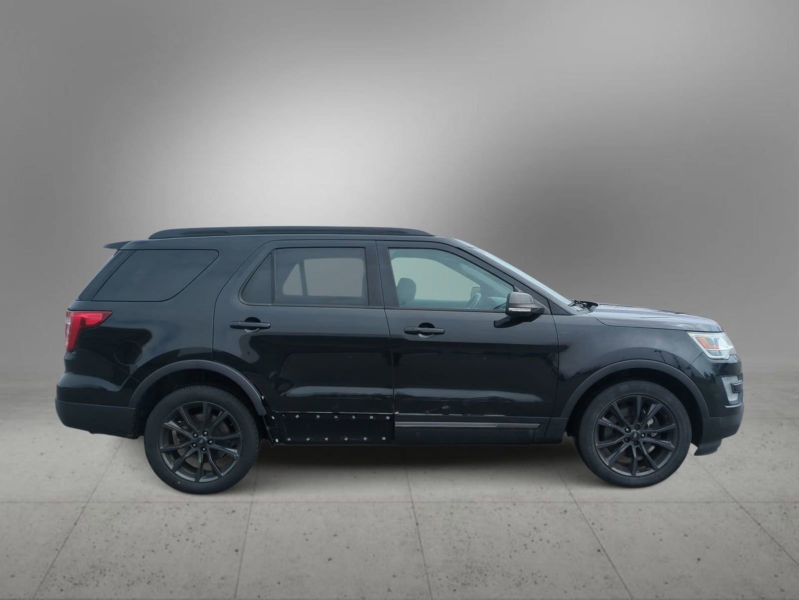 Thumbnail: 2017 Ford Explorer - 9