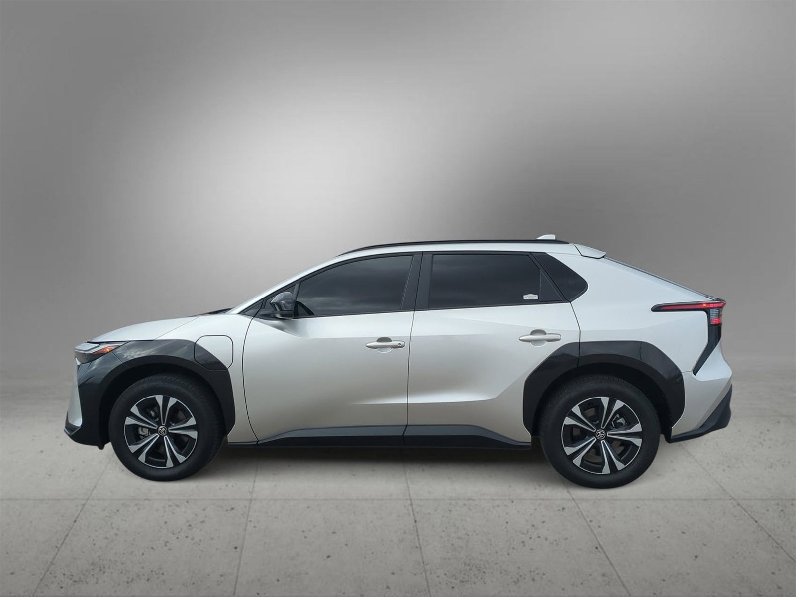 Thumbnail: 2024 Toyota bZ4X - 5