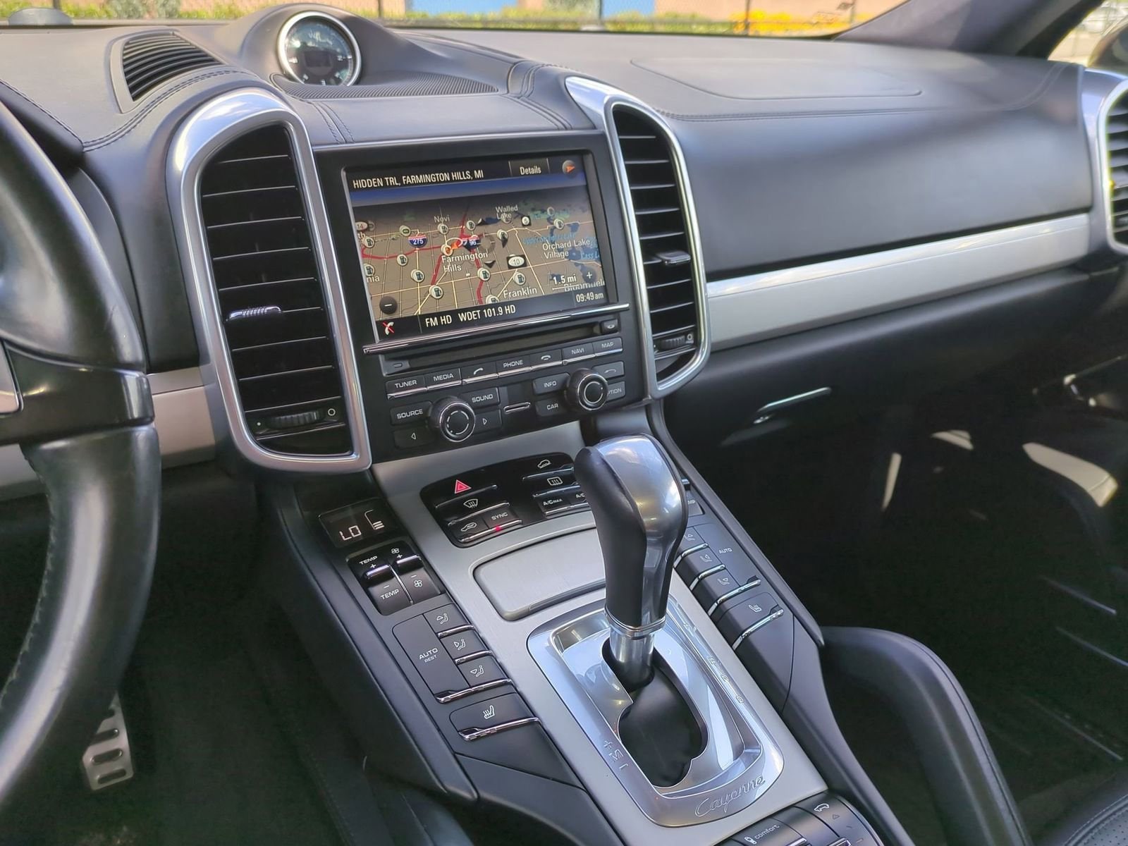 Thumbnail: 2014 Porsche Cayenne - 29