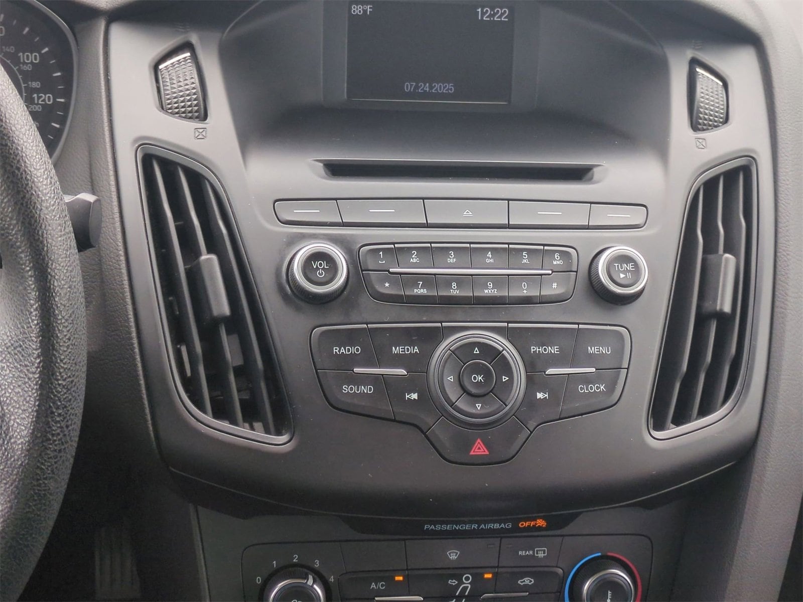 Thumbnail: 2016 Ford Focus - 27
