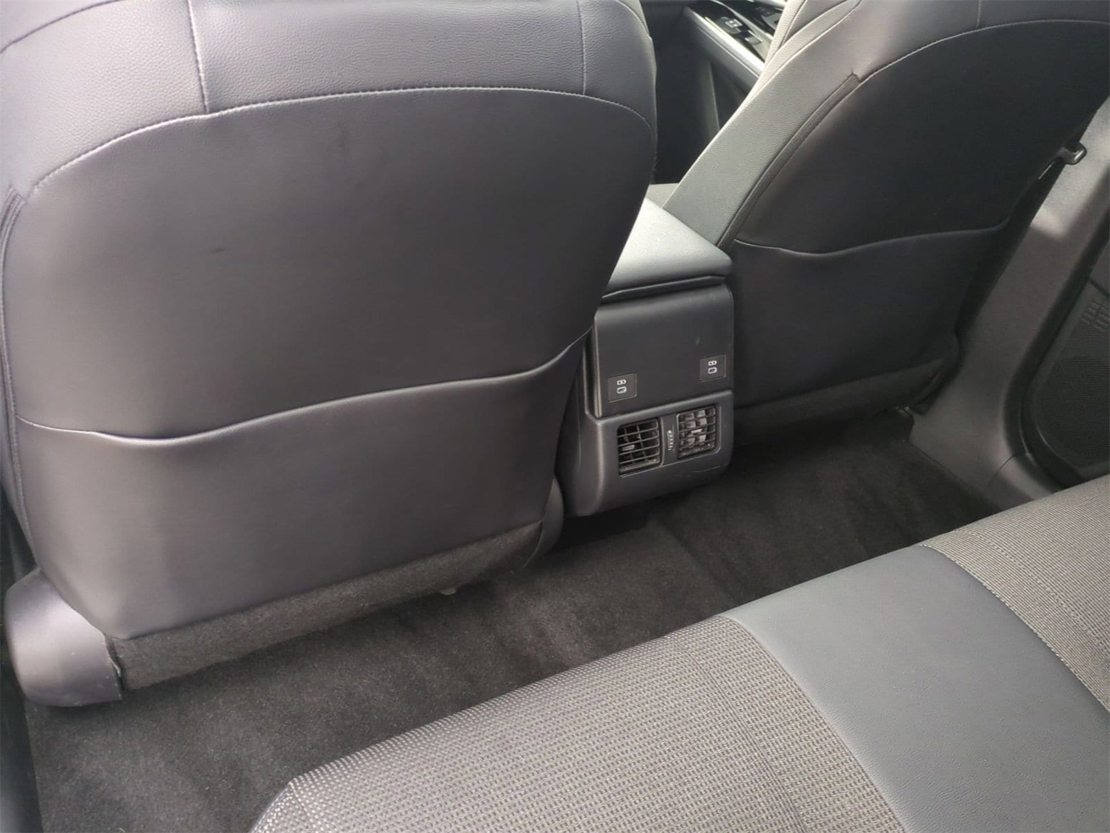 Thumbnail: 2024 Toyota bZ4X - 18