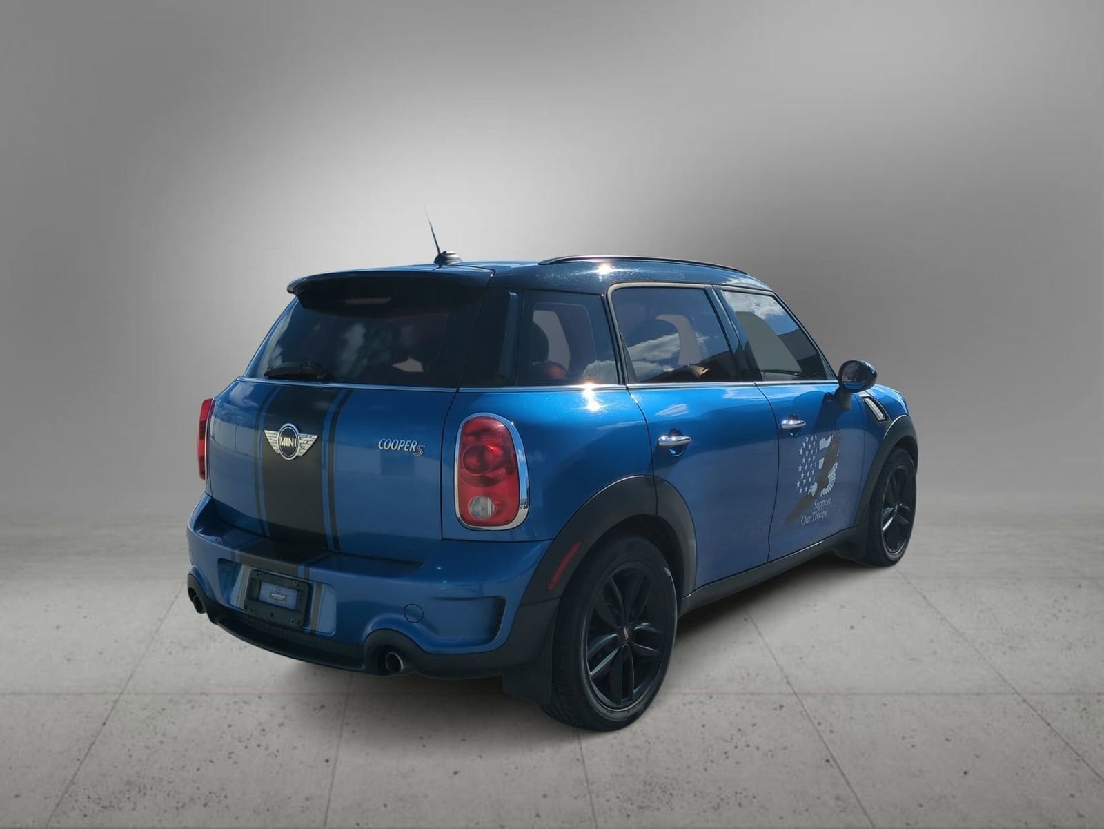 Thumbnail: 2014 MINI Cooper Countryman - 8
