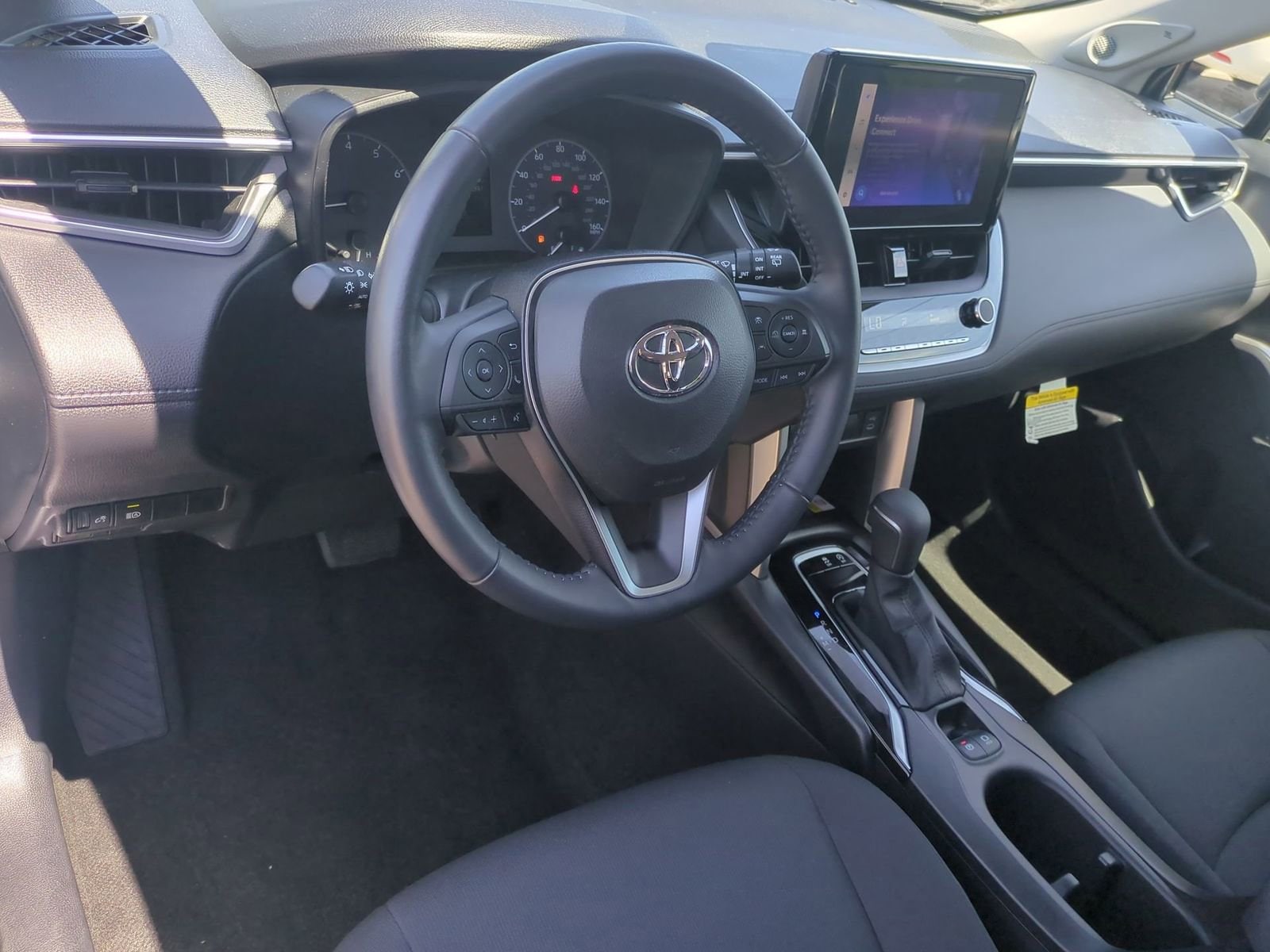 Thumbnail: 2023 Toyota Corolla Cross - 10
