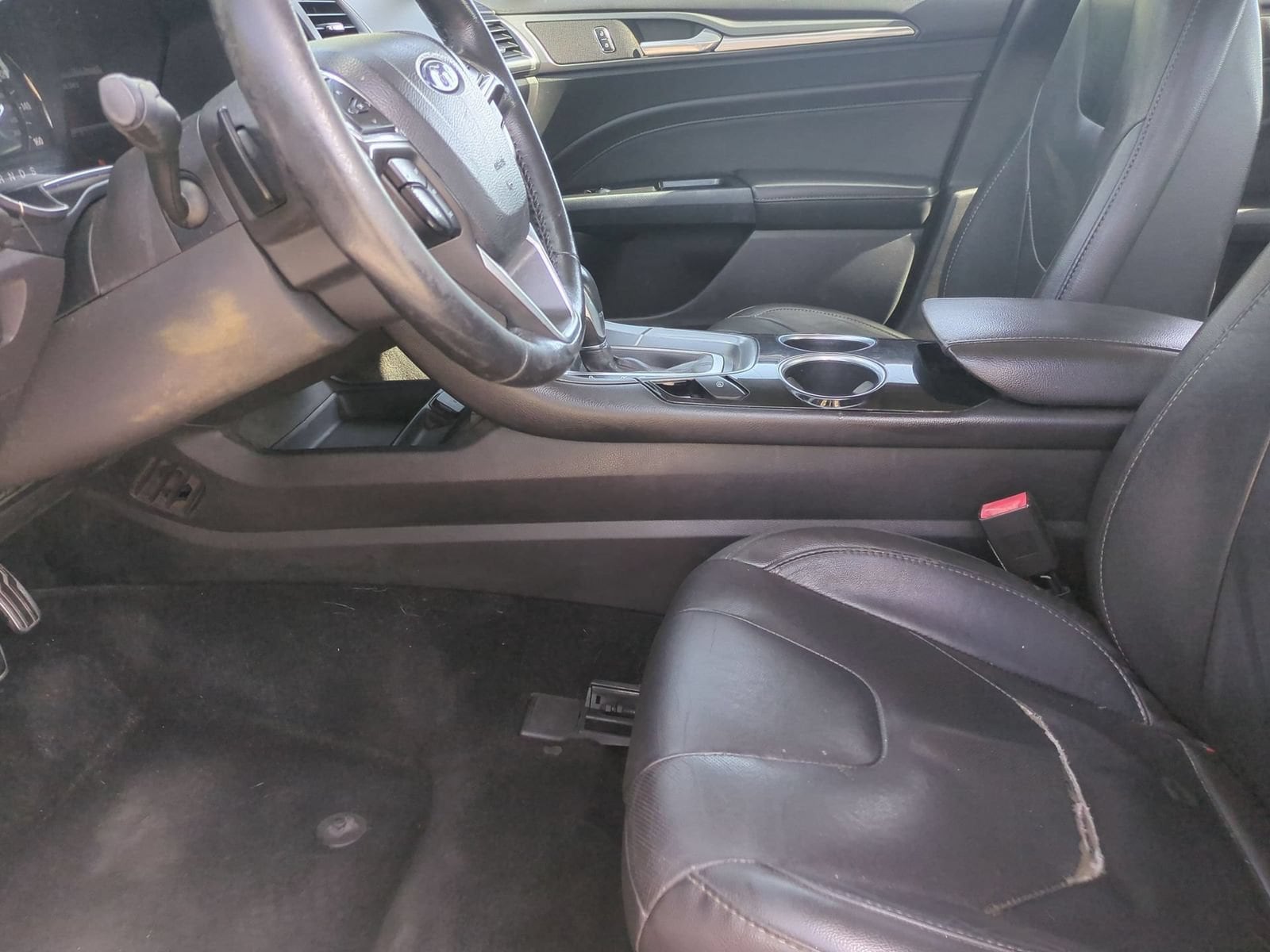 Thumbnail: 2013 Ford Fusion - 16