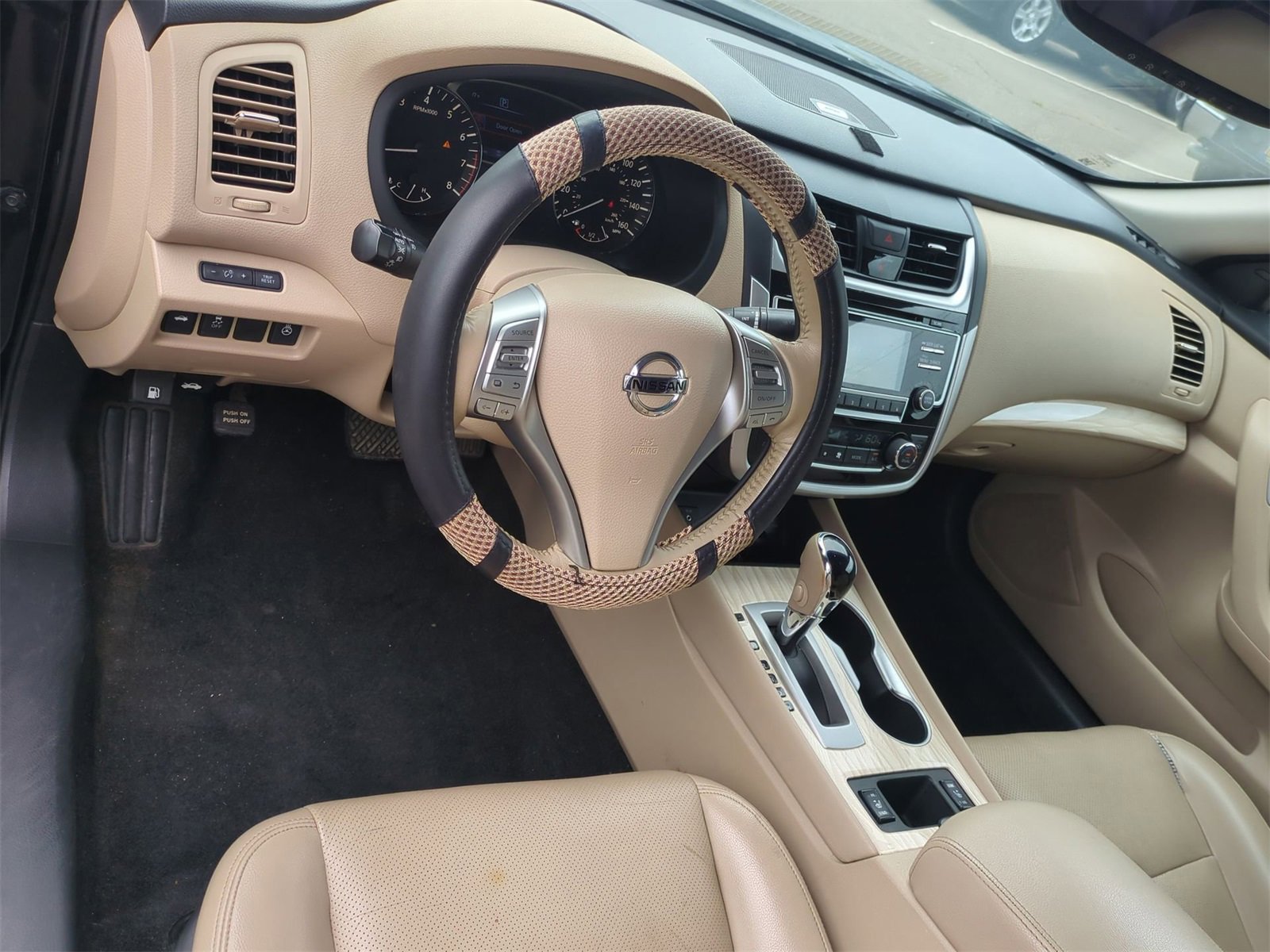 Thumbnail: 2018 Nissan Altima - 10