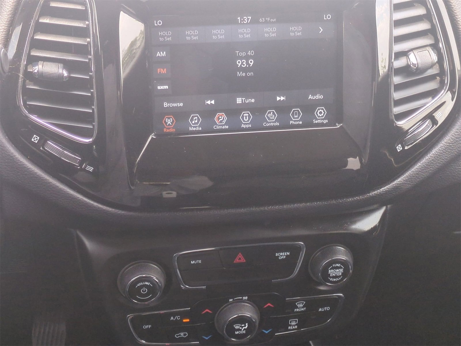 2018 Jeep Compass Latitude 27