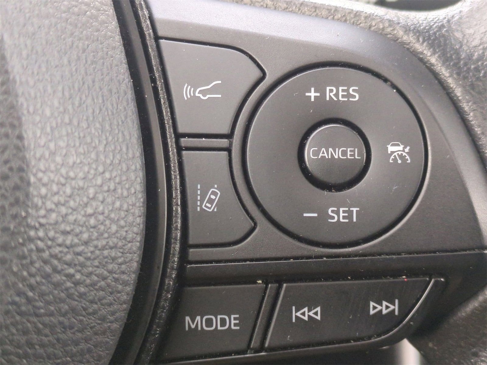 Thumbnail: 2023 Toyota RAV4 - 26