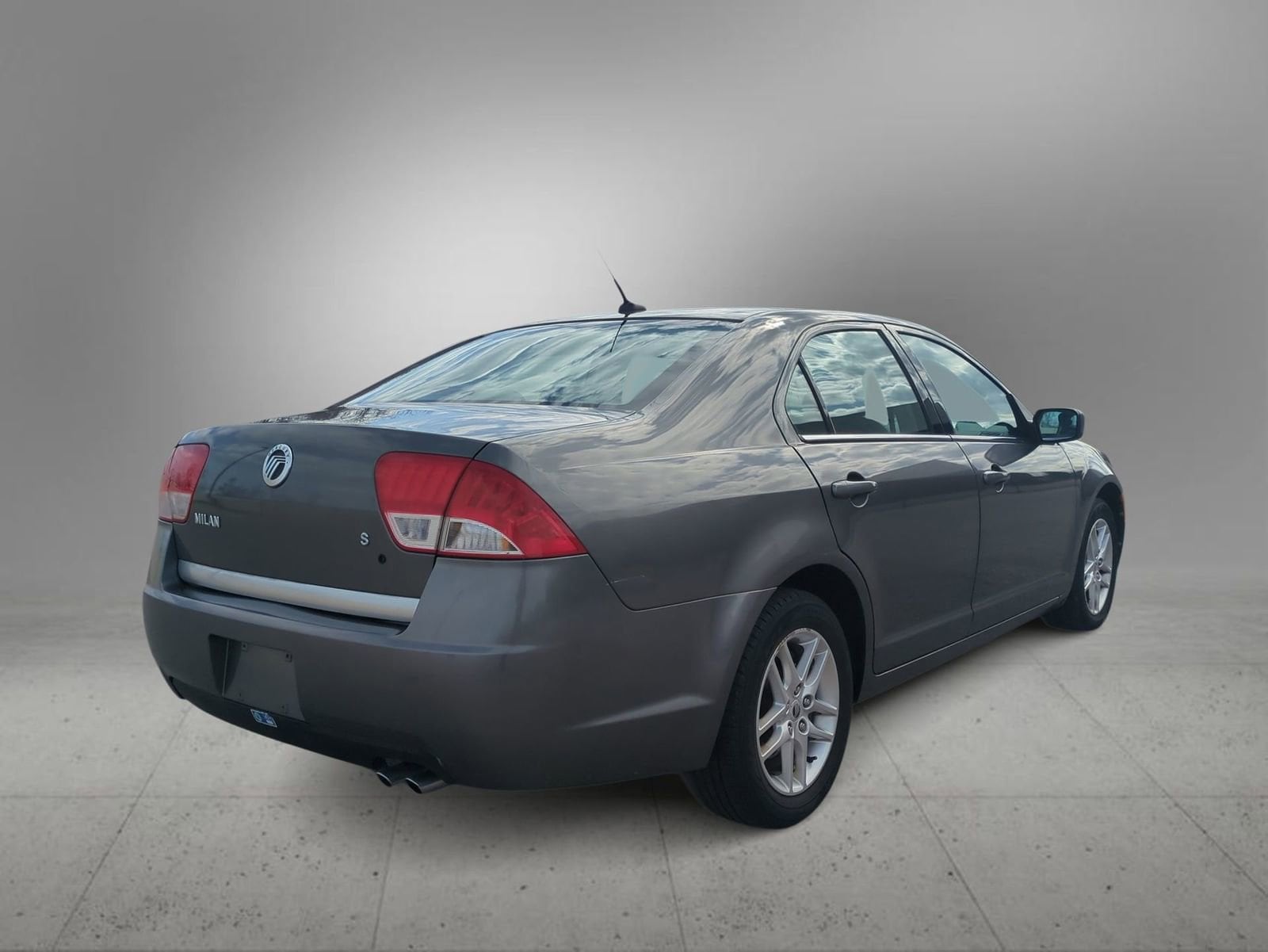 Thumbnail: 2010 Mercury Milan - 8