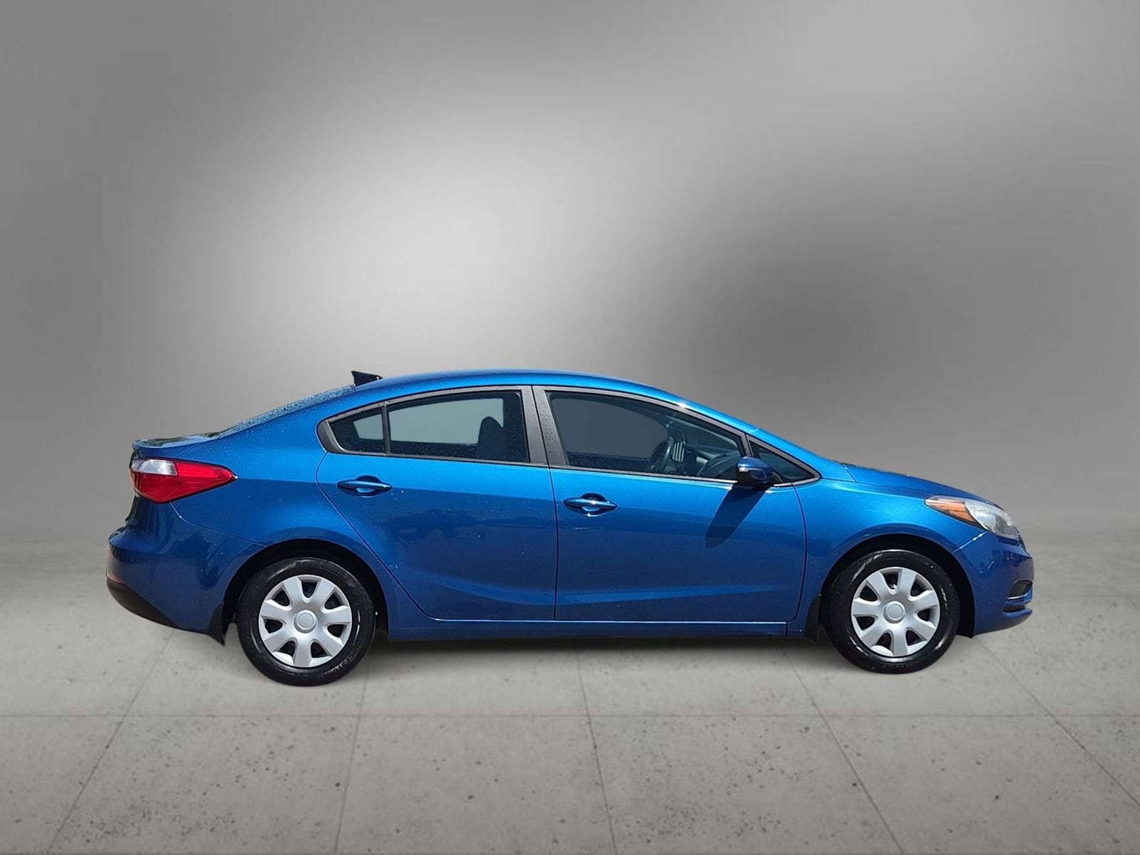 Thumbnail: 2015 Kia Forte - 9