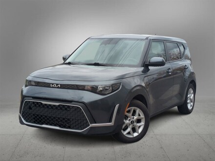 2024 Kia Soul LX Hatchback Front-Wheel Drive