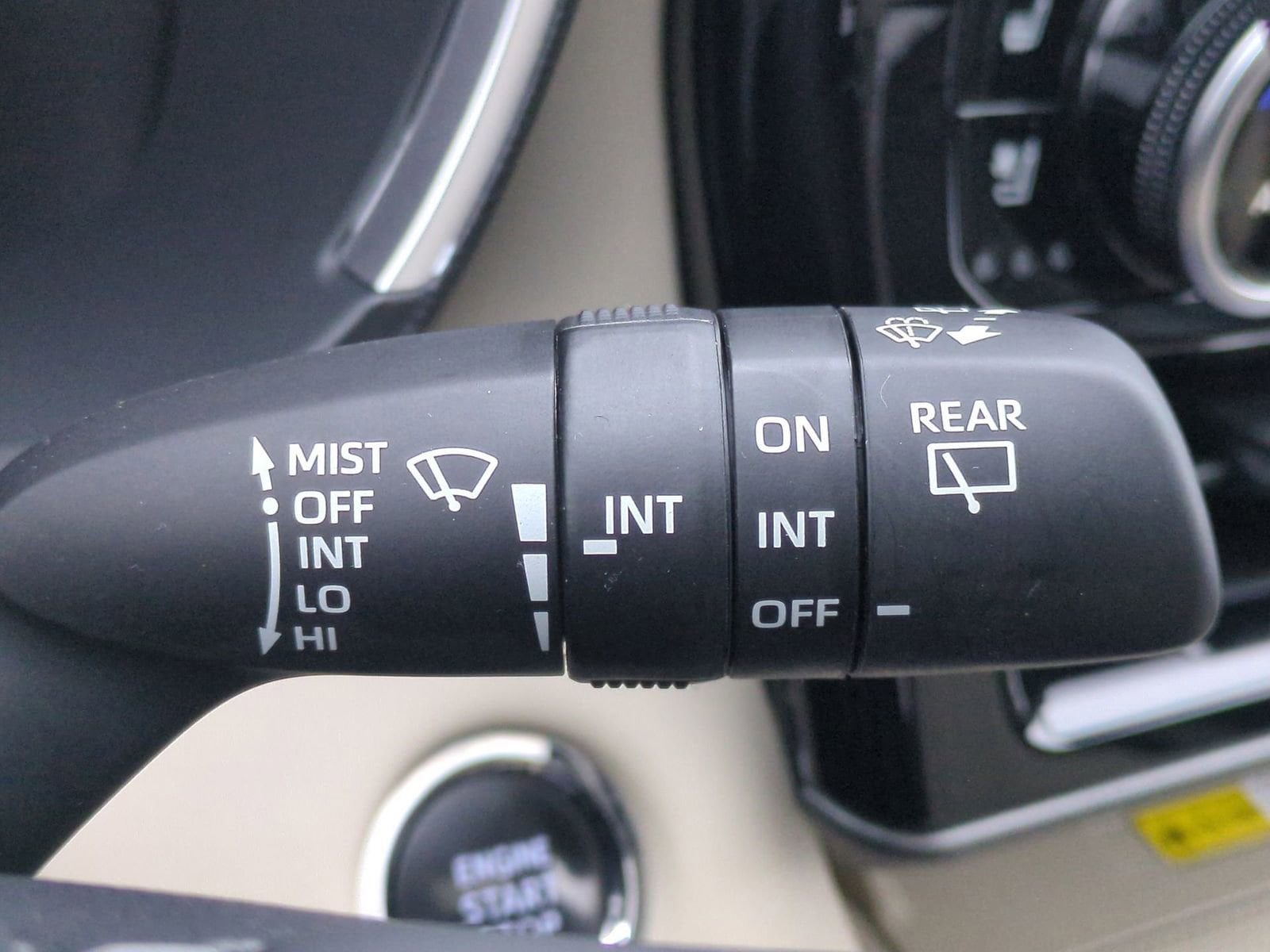 Thumbnail: 2023 Toyota Highlander - 27