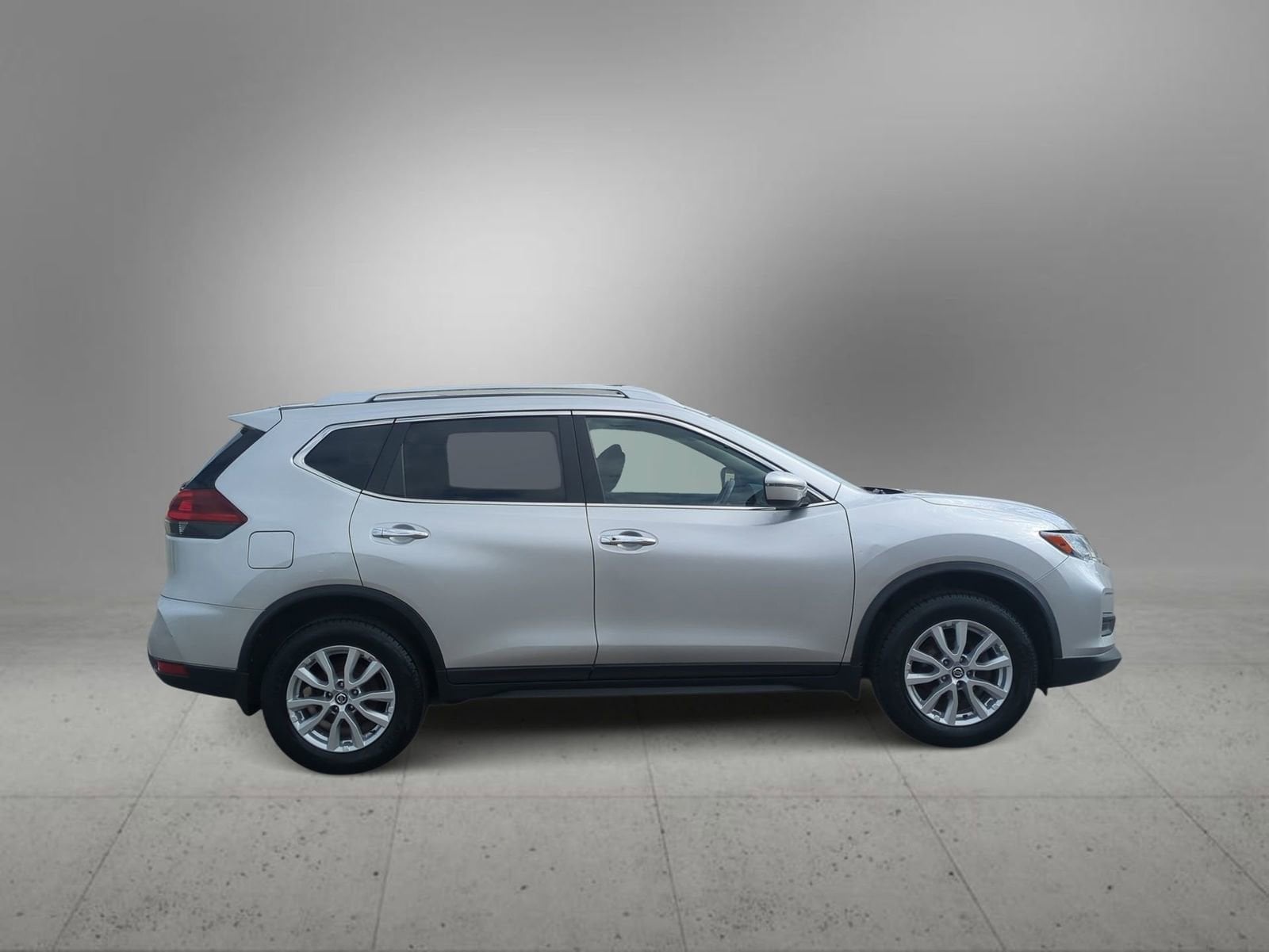 Thumbnail: 2018 Nissan Rogue - 9