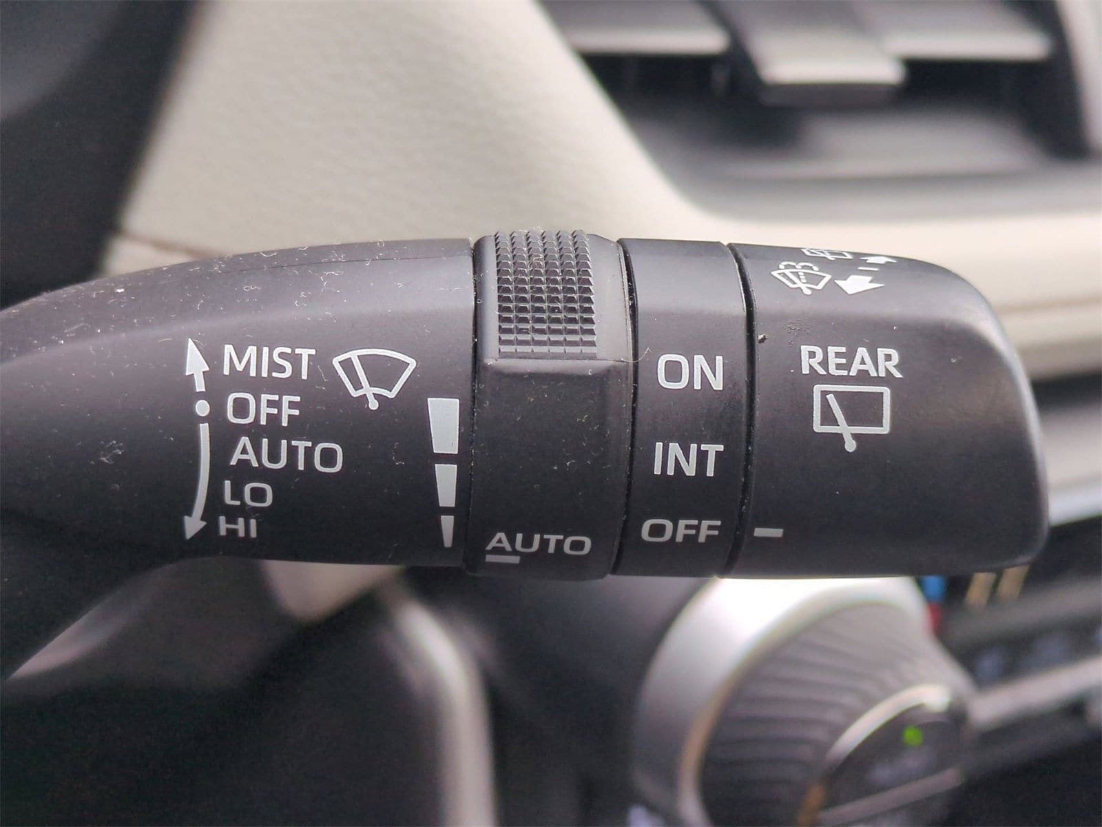 Thumbnail: 2021 Toyota RAV4 - 27