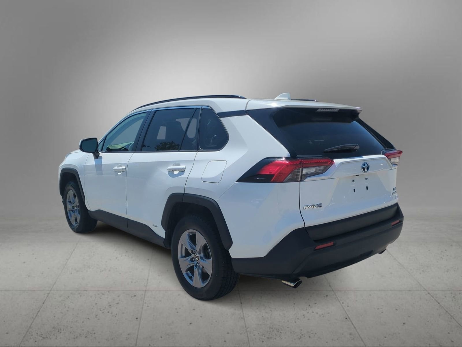 Thumbnail: 2022 Toyota RAV4 - 6