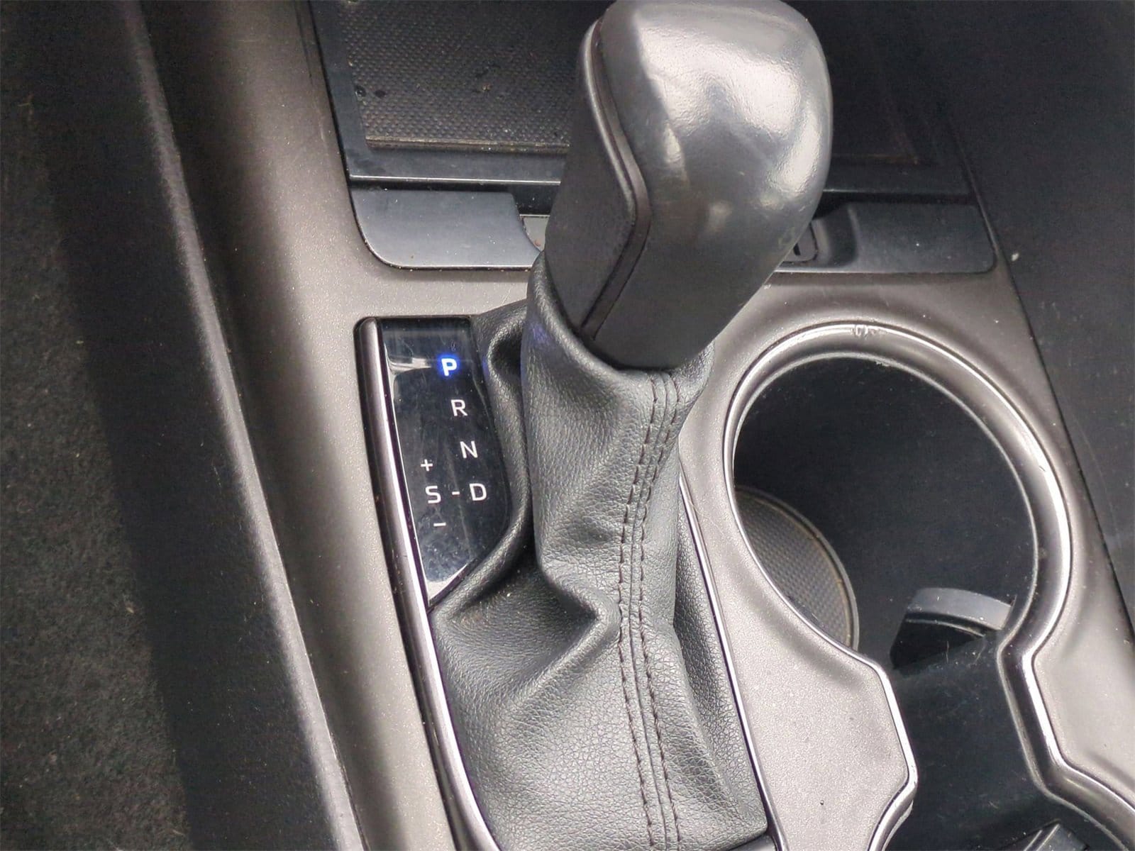 Thumbnail: 2023 Toyota Camry - 32