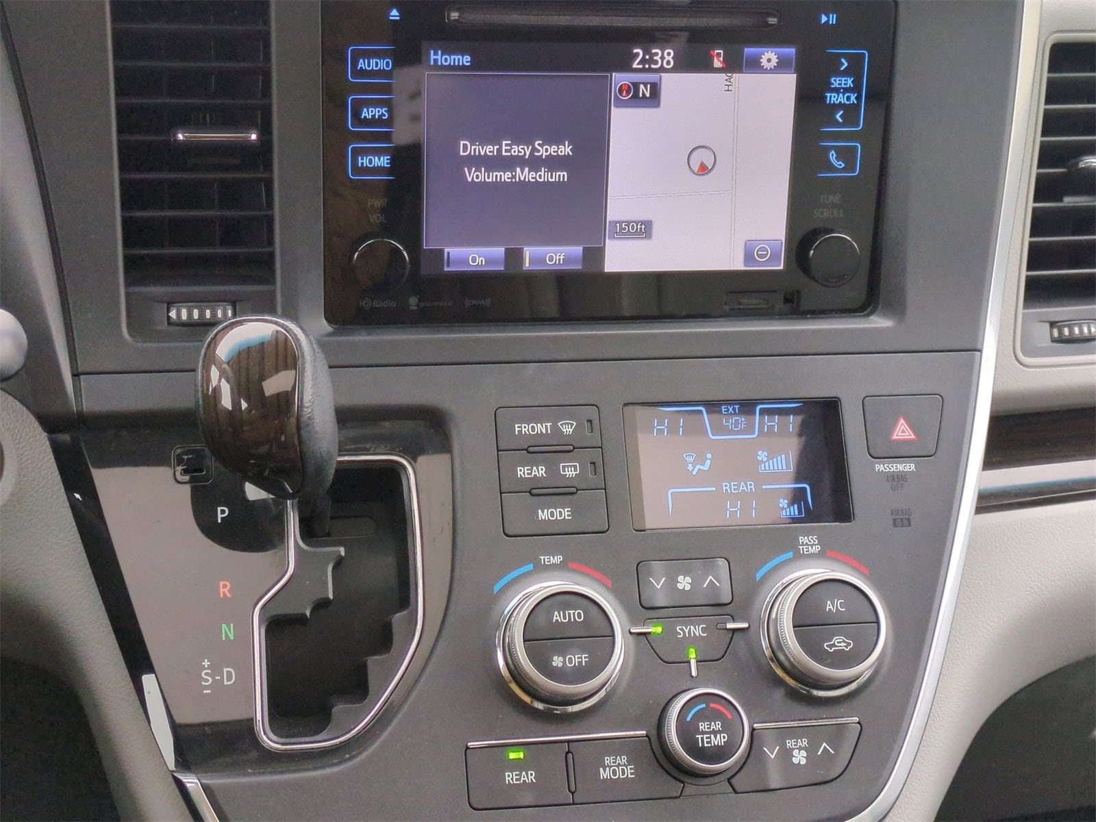 Thumbnail: 2017 Toyota Sienna - 29