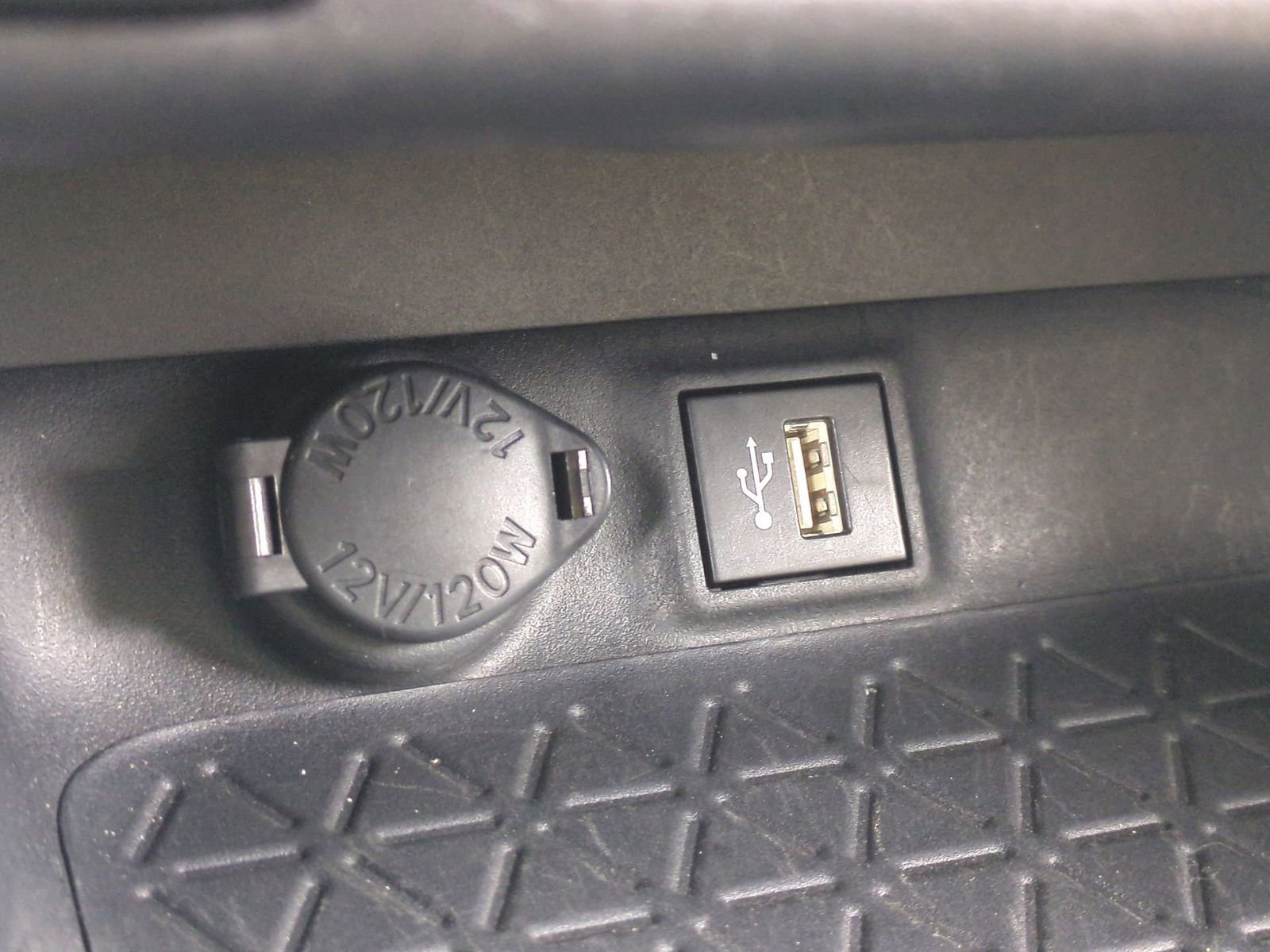 Thumbnail: 2024 Toyota RAV4 - 31