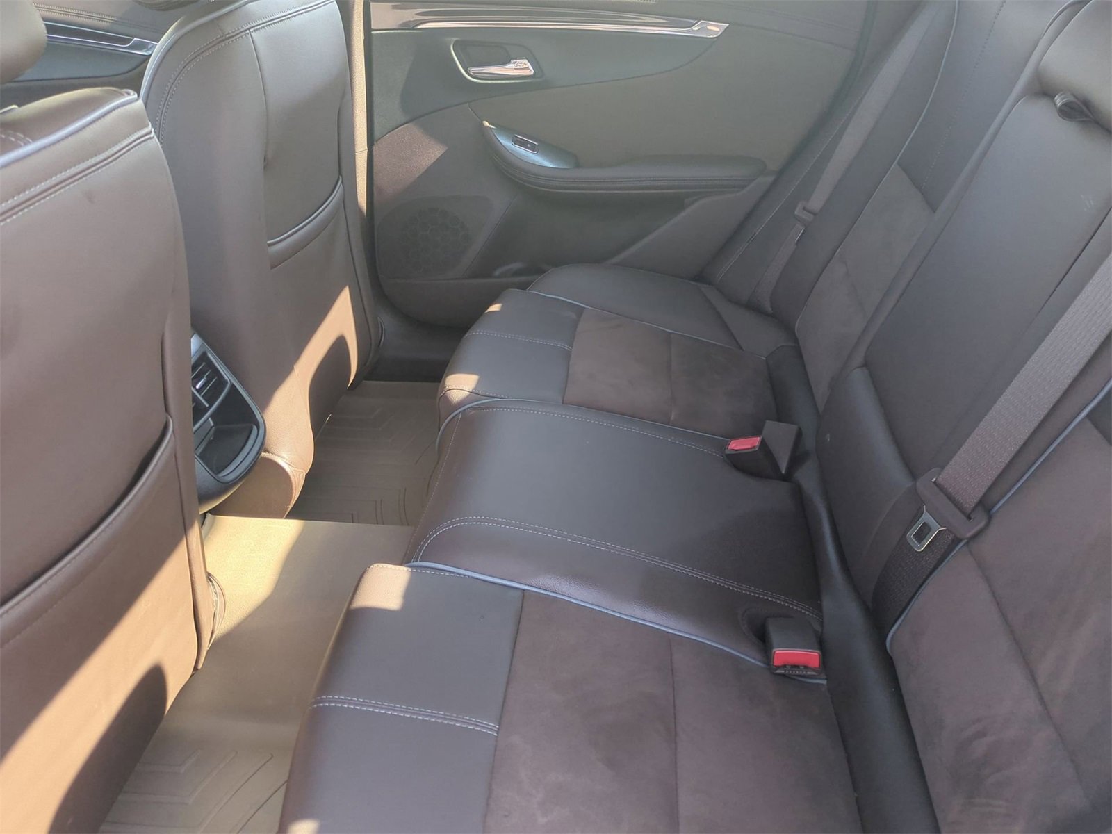 Thumbnail: 2015 Chevrolet Impala - 20