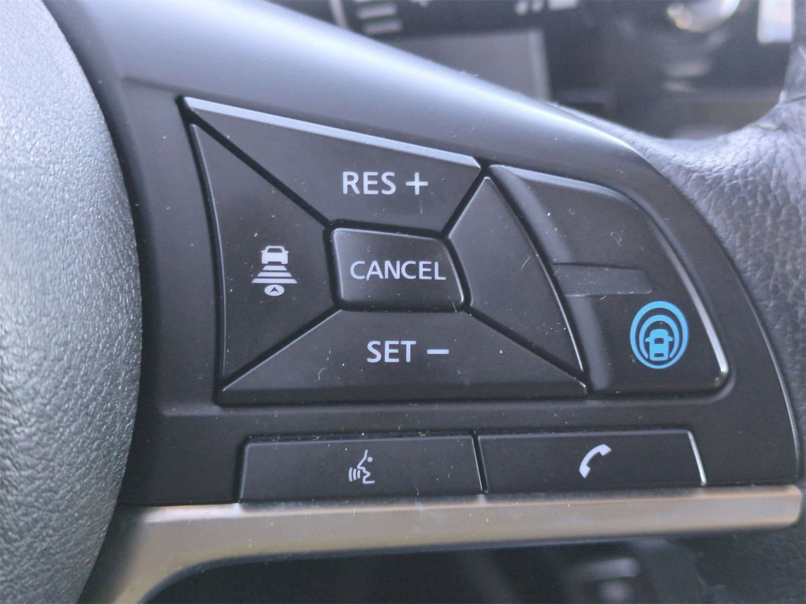 Thumbnail: 2019 Nissan Rogue - 24