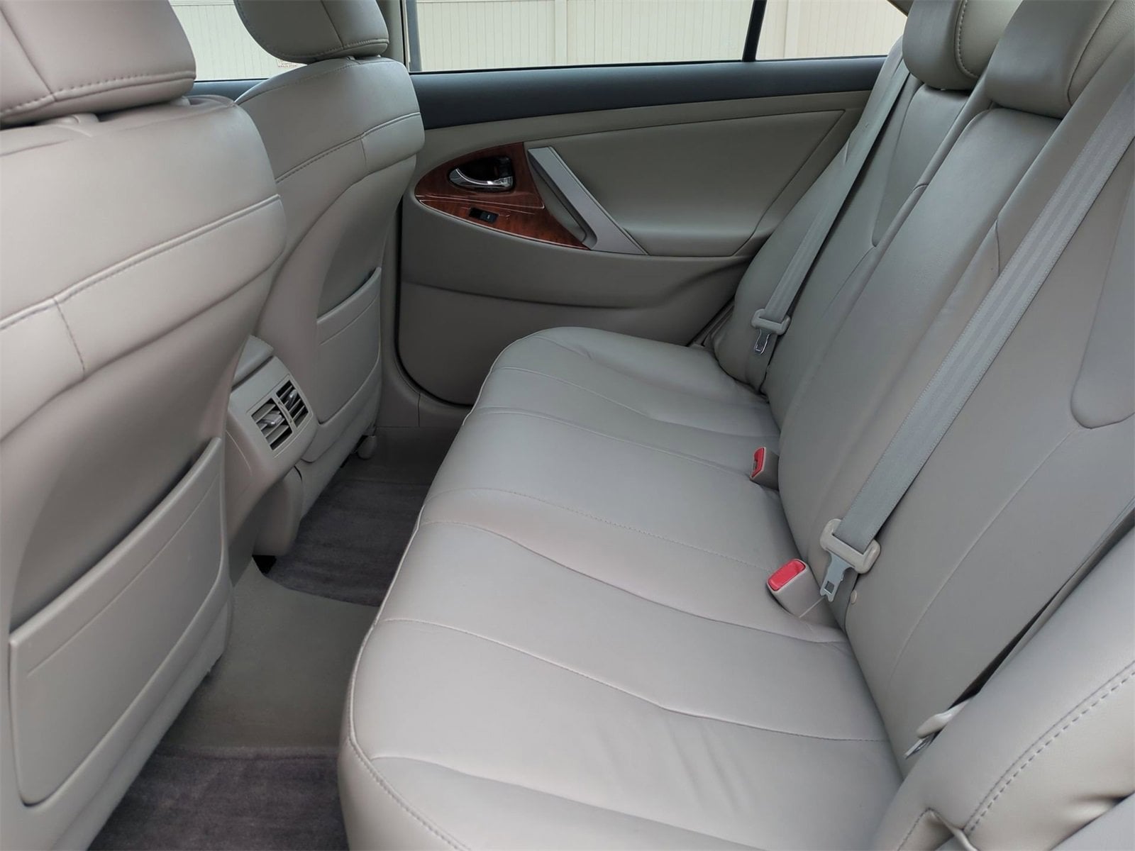 2010 Toyota Camry XLE 20