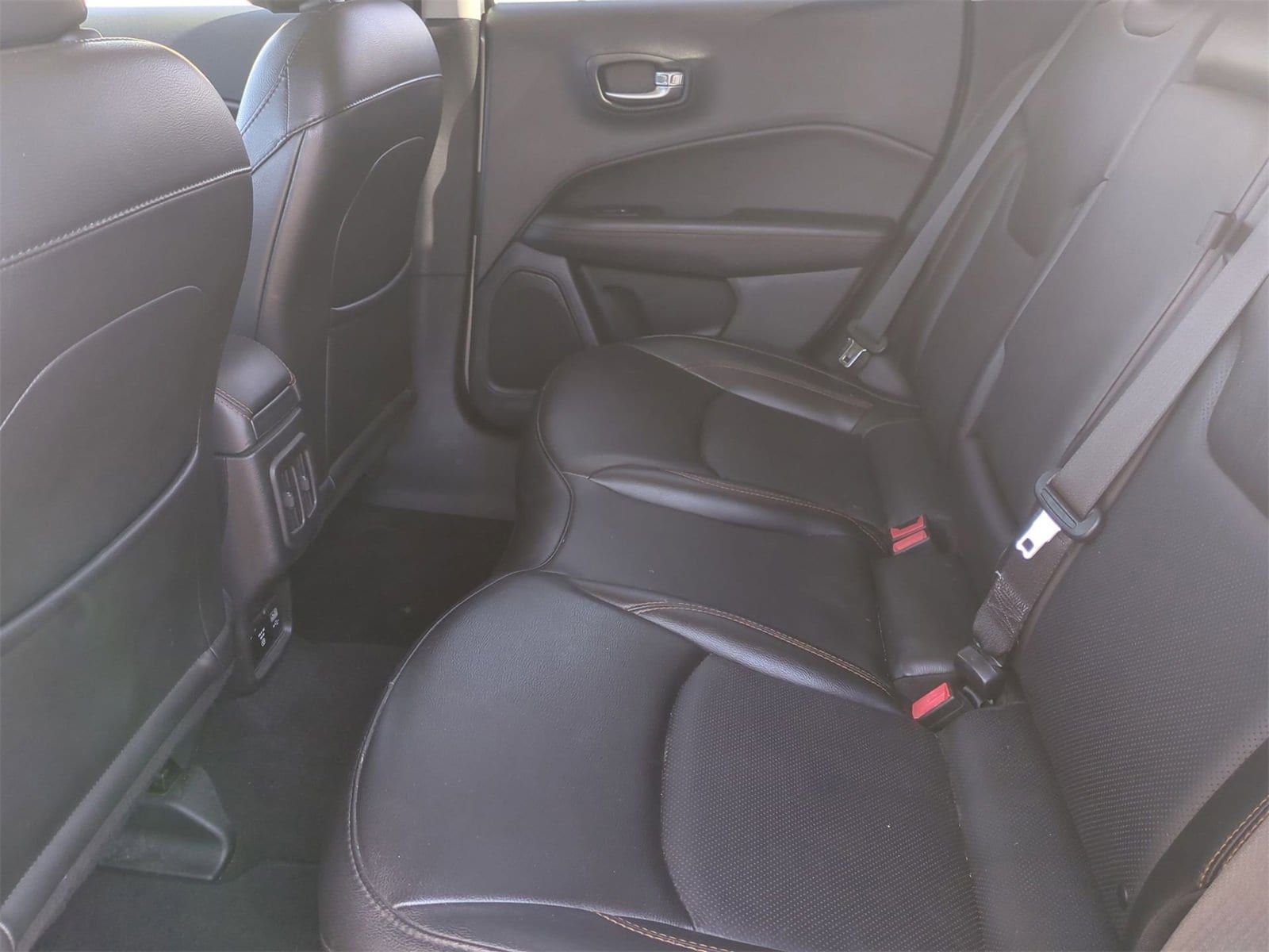 Thumbnail: 2020 Jeep Compass - 19