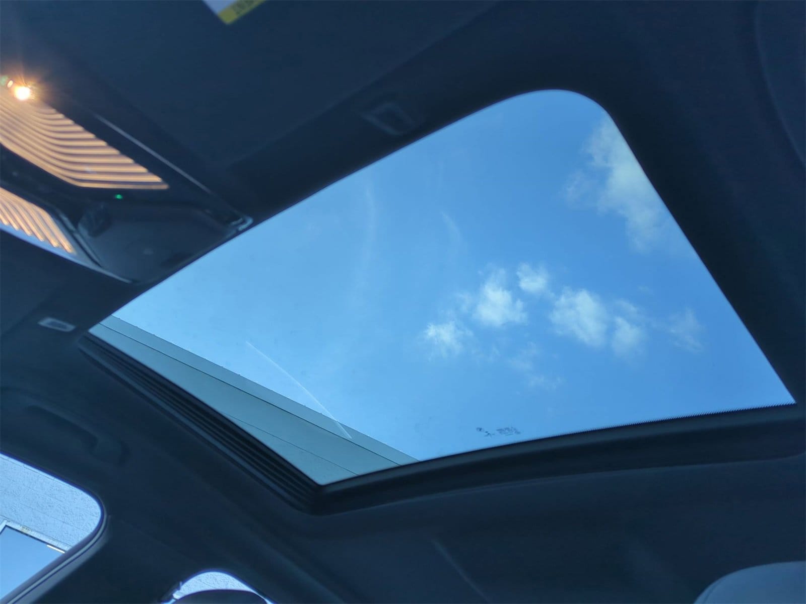 Thumbnail: 2018 BMW 5 Series - 19