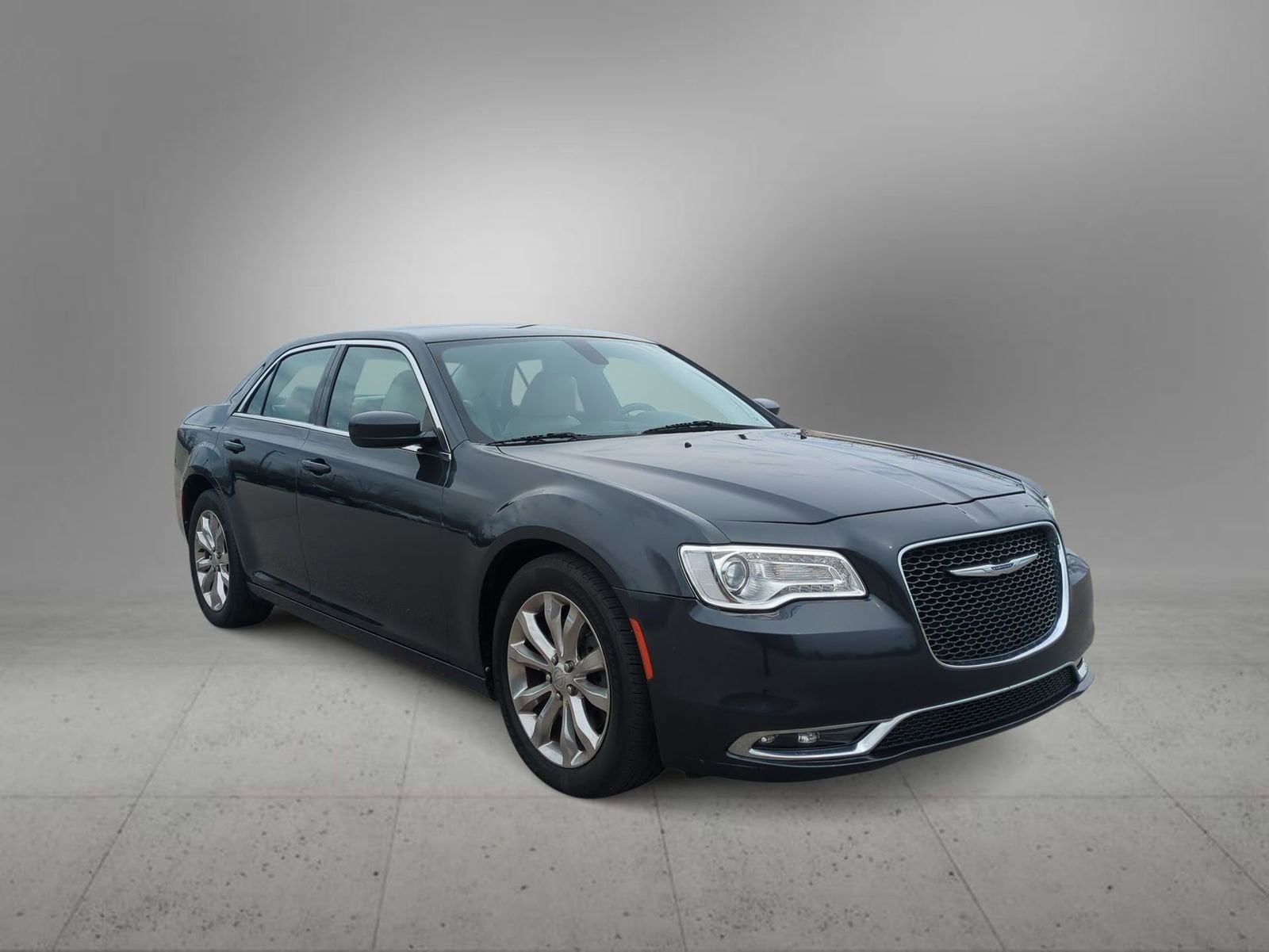 Thumbnail: 2017 Chrysler 300 - 2
