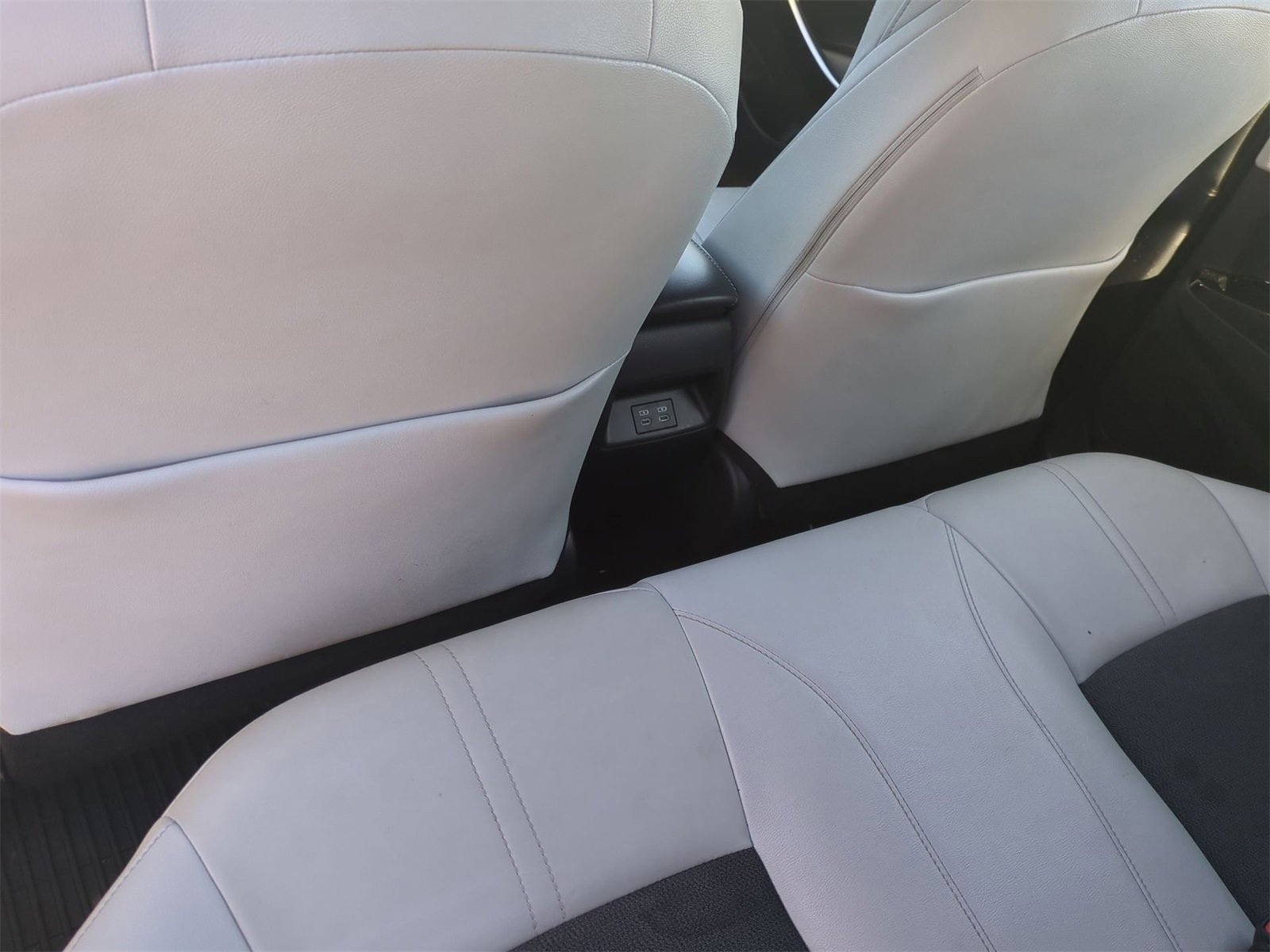 Thumbnail: 2023 Toyota Corolla - 18