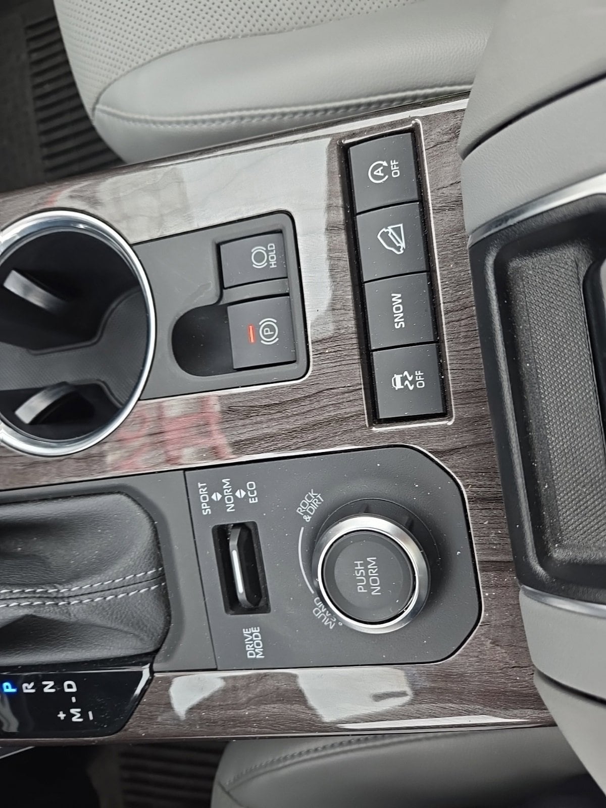 Thumbnail: 2022 Toyota Highlander - 8