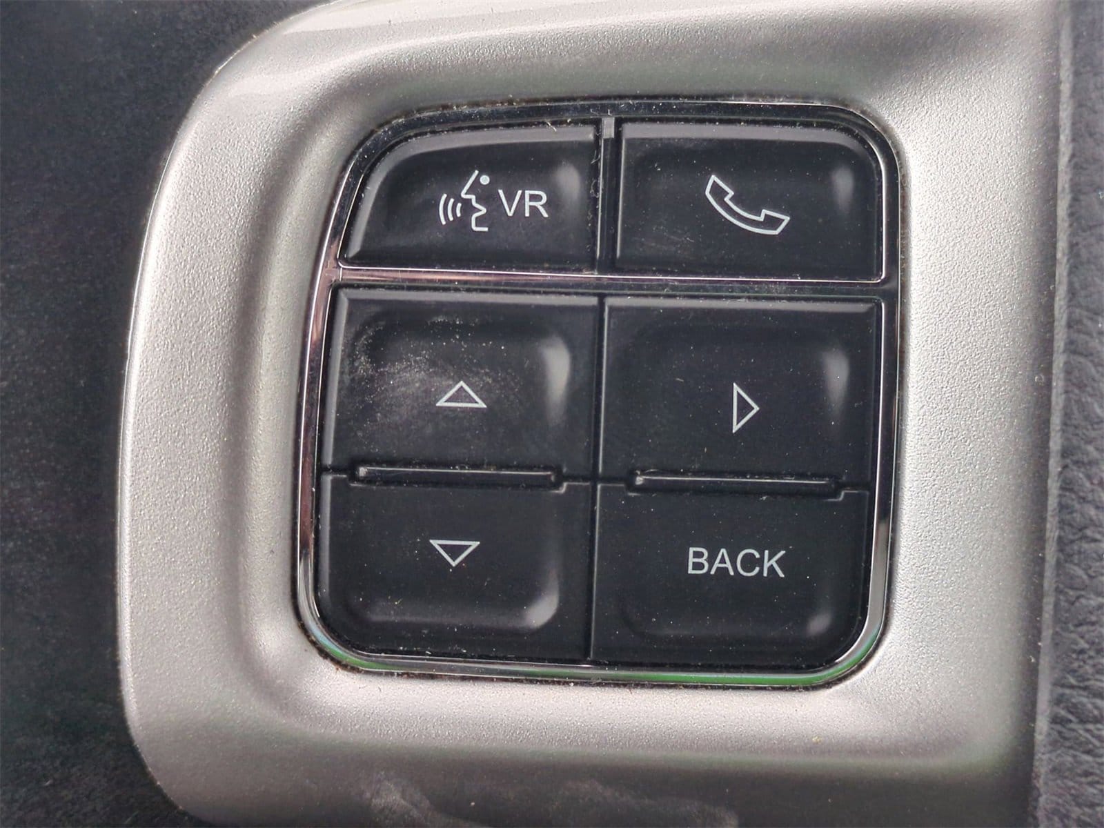Thumbnail: 2019 Dodge Grand Caravan - 23