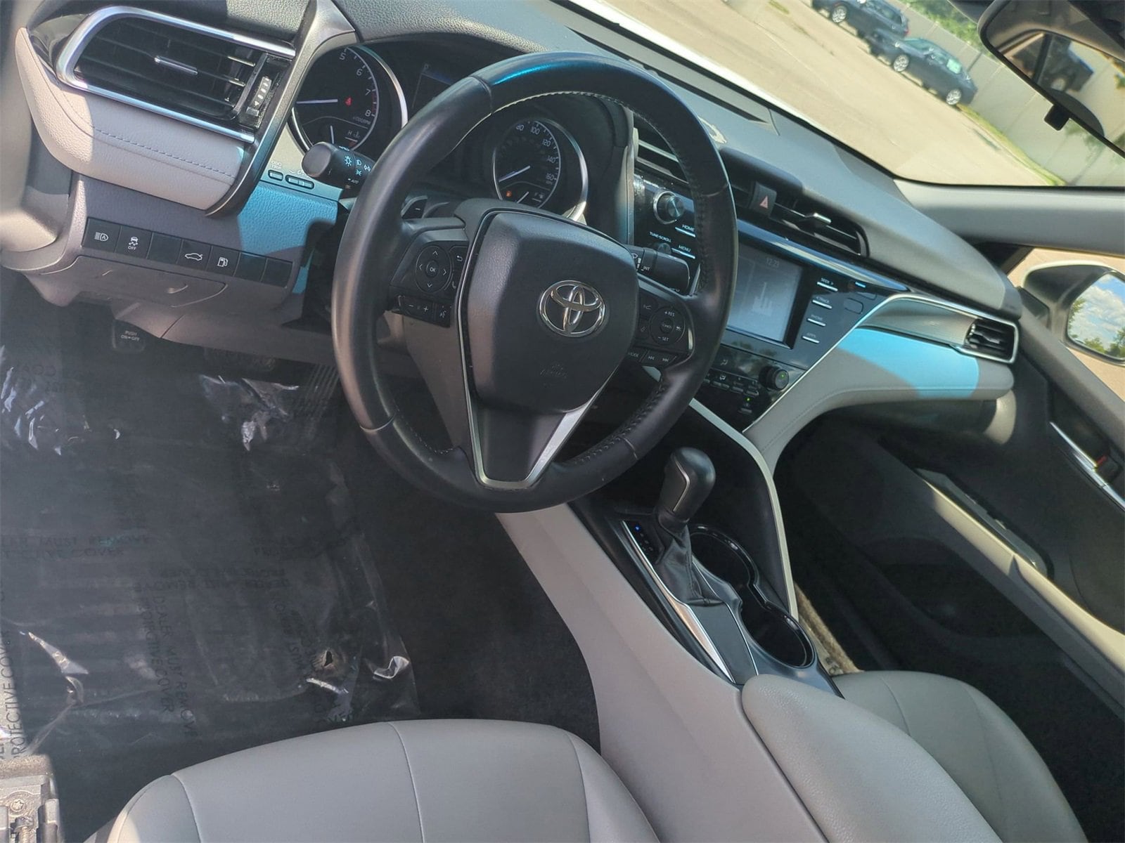 Thumbnail: 2018 Toyota Camry - 10