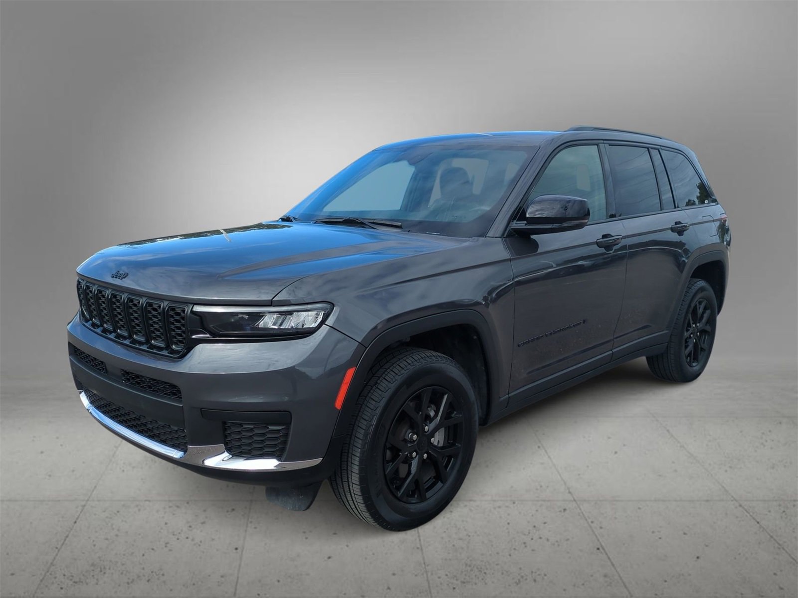 2024 Jeep Grand Cherokee Altitude photo 4