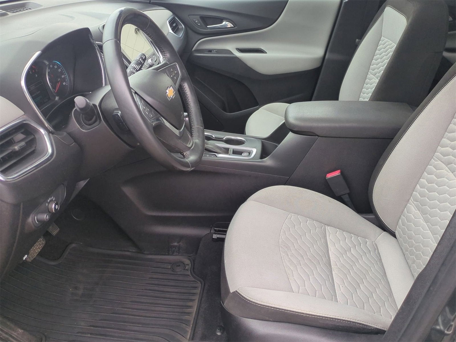 Thumbnail: 2018 Chevrolet Equinox - 16