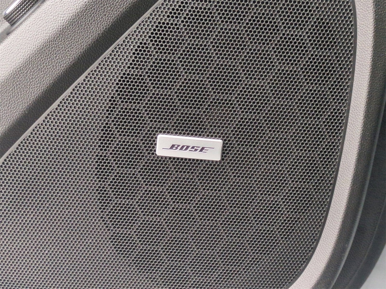 Thumbnail: 2023 Chevrolet Traverse - 33