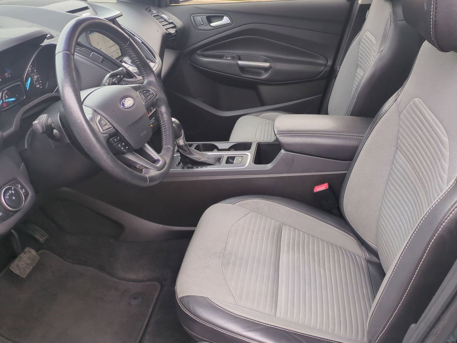 Thumbnail: 2017 Ford Escape - 16