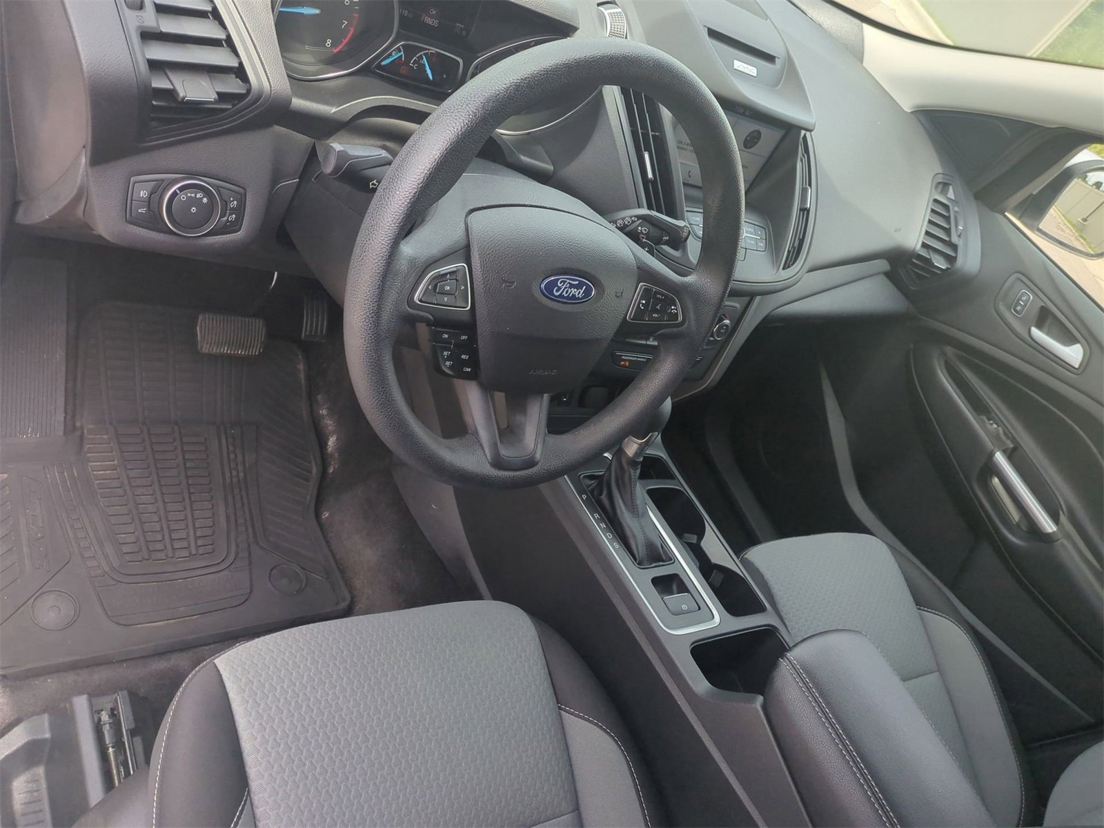 Thumbnail: 2017 Ford Escape - 10