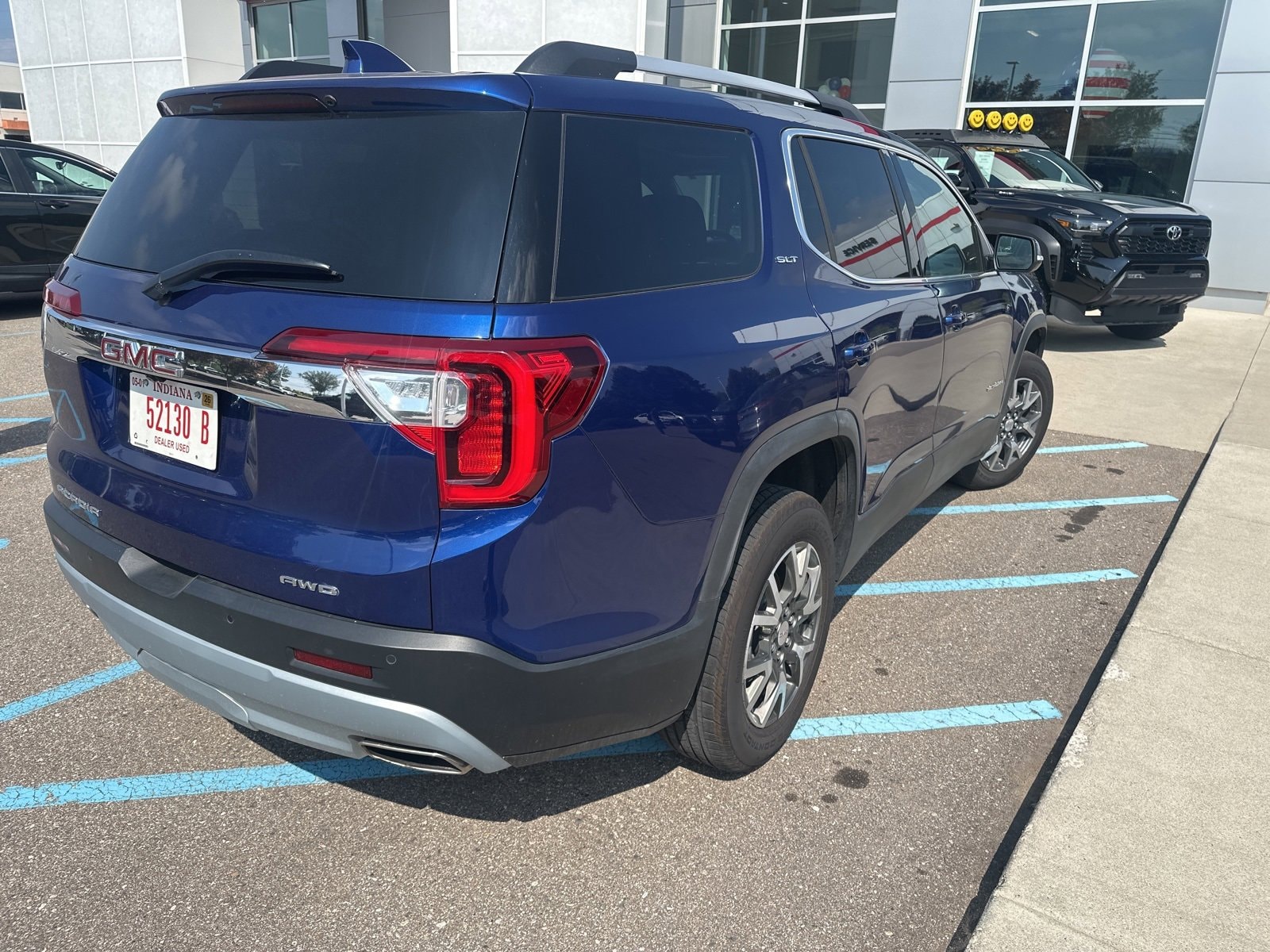 Thumbnail: 2023 GMC Acadia - 3