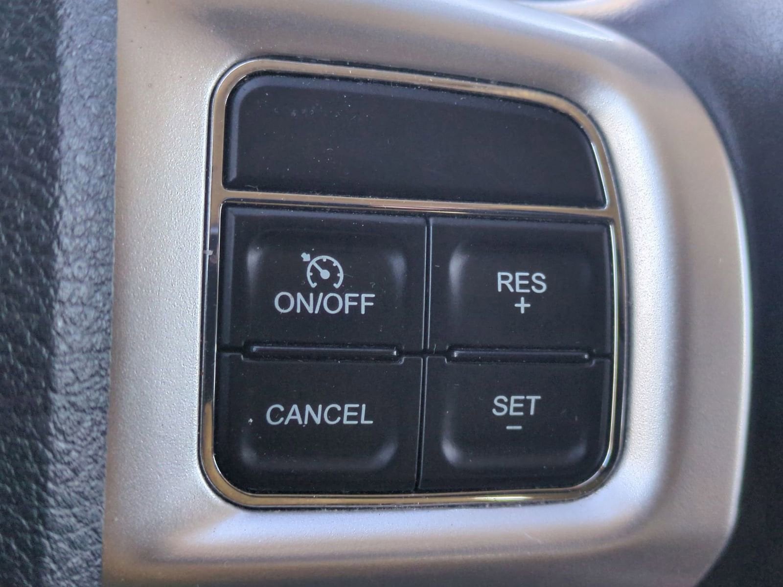 Thumbnail: 2011 Dodge Grand Caravan - 23