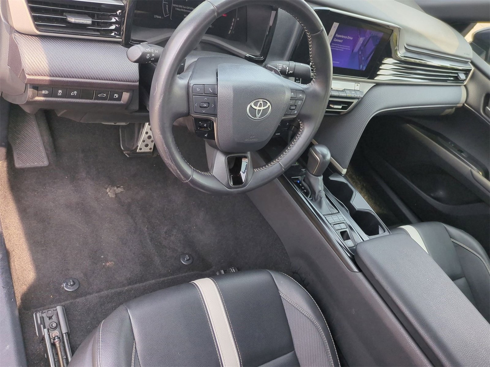 Thumbnail: 2025 Toyota Camry - 10