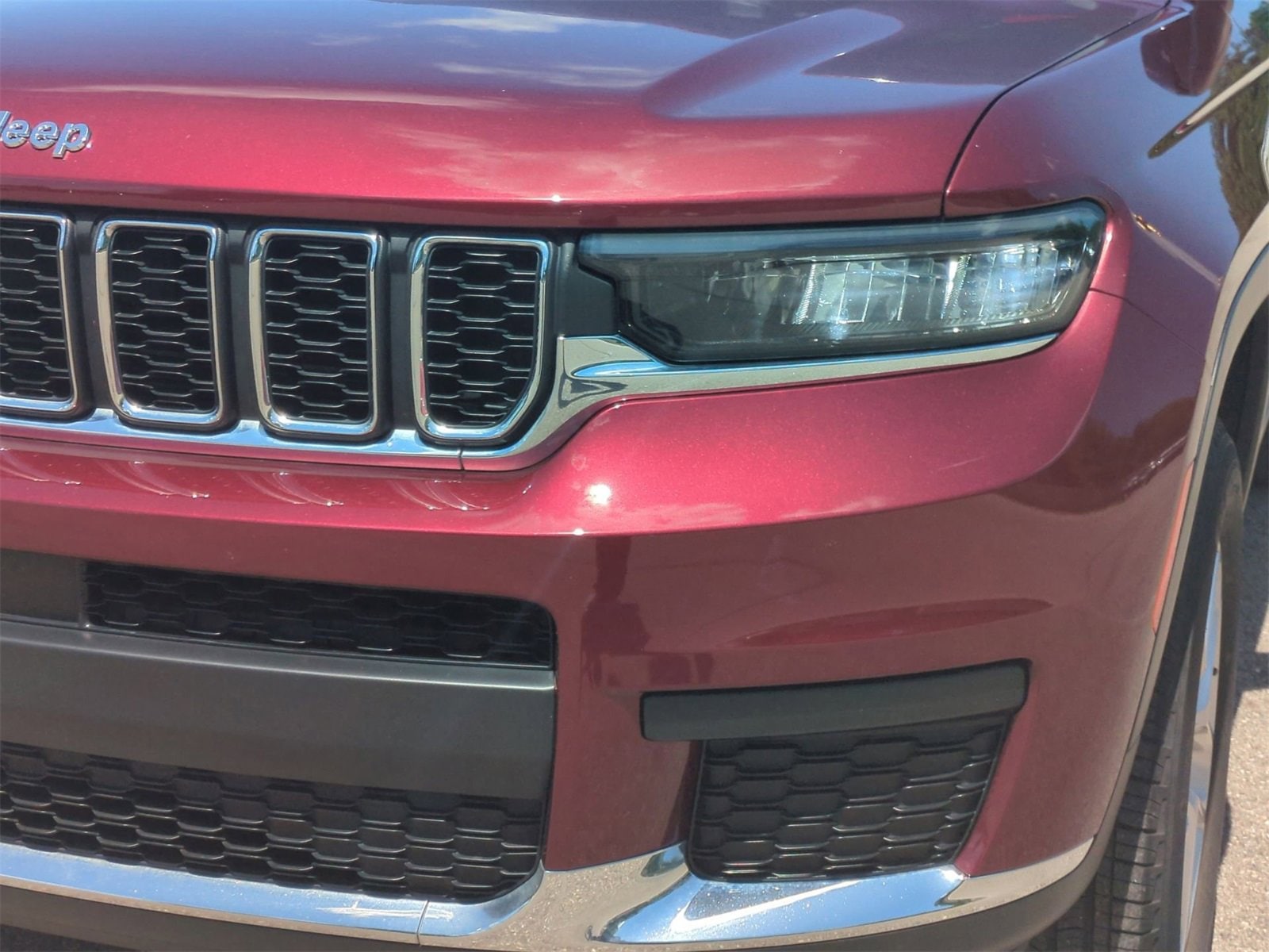 Thumbnail: 2023 Jeep Grand Cherokee - 11