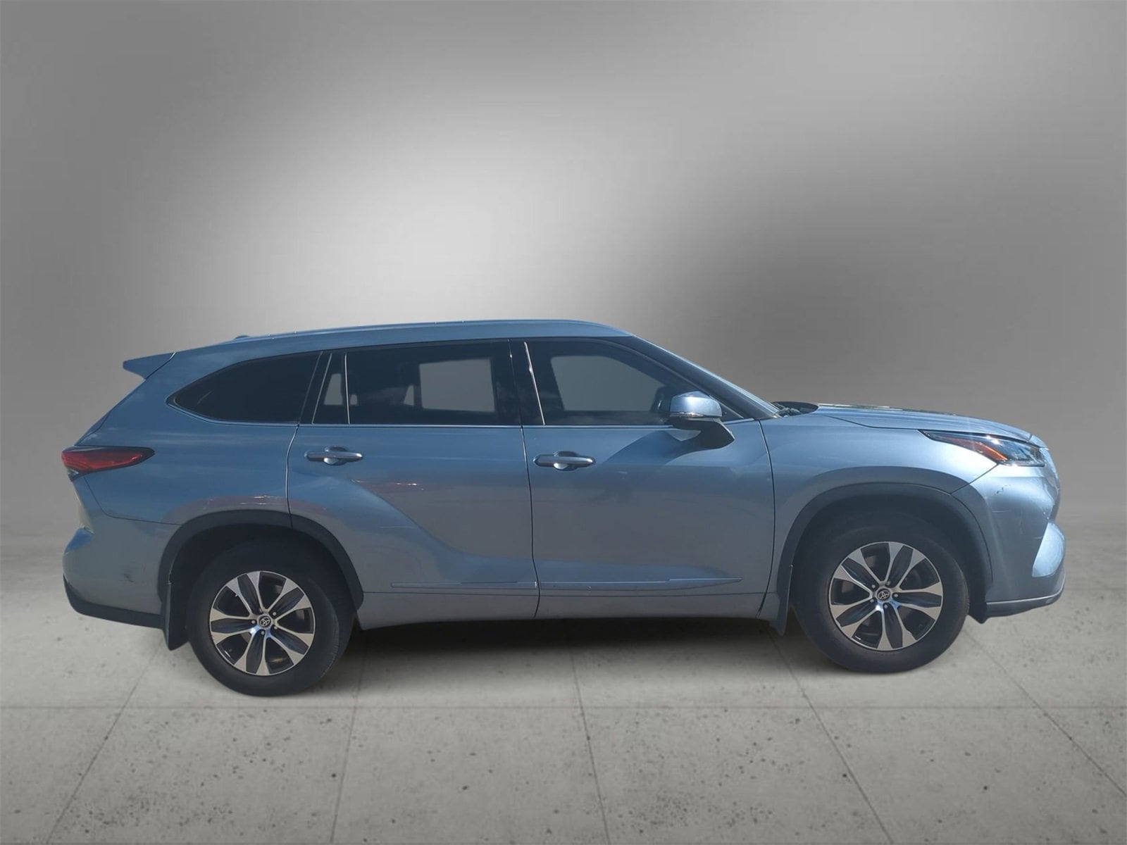 Thumbnail: 2021 Toyota Highlander - 9