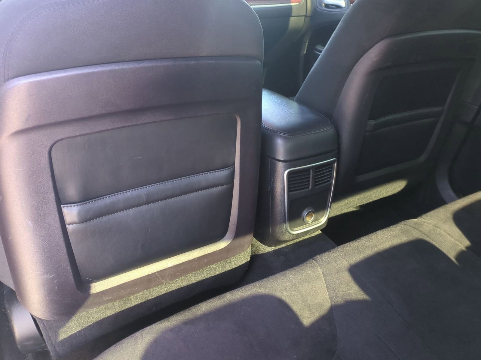 Thumbnail: 2012 Chrysler 300 - 18